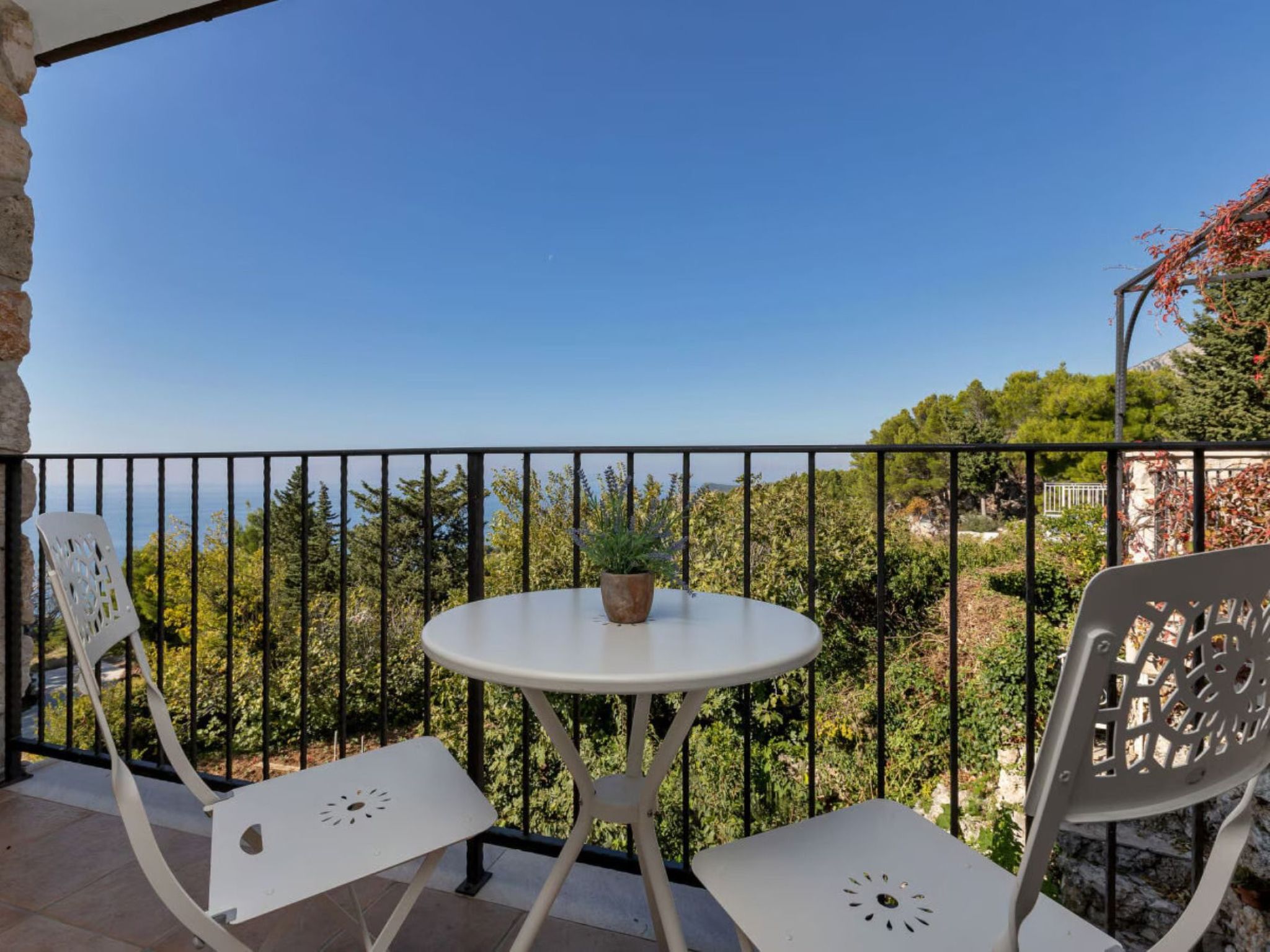 Villa Vanela mit Pool und herrlichem Meerblick-Binnen