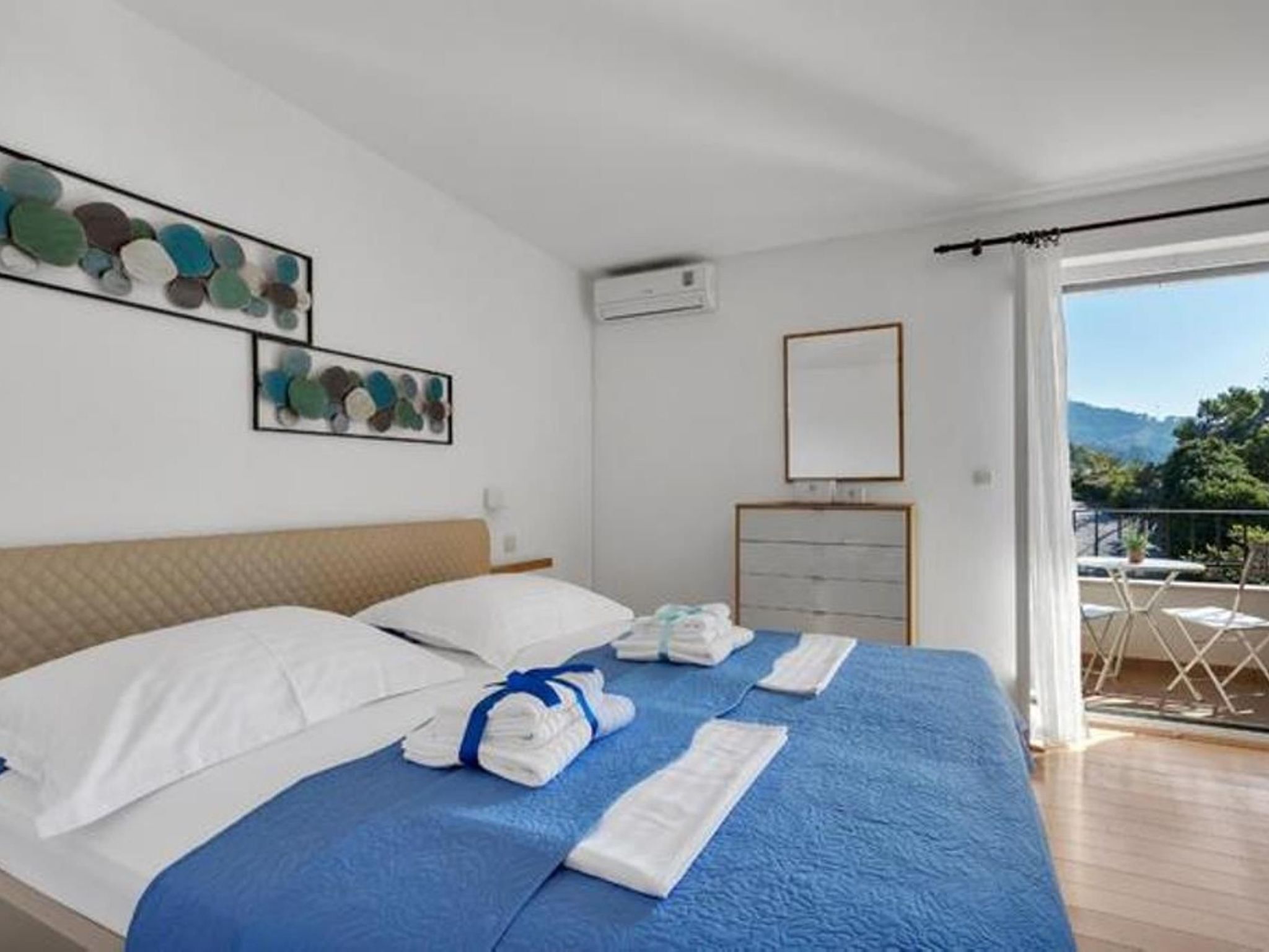 Villa Vanela mit Pool und herrlichem Meerblick-Binnen