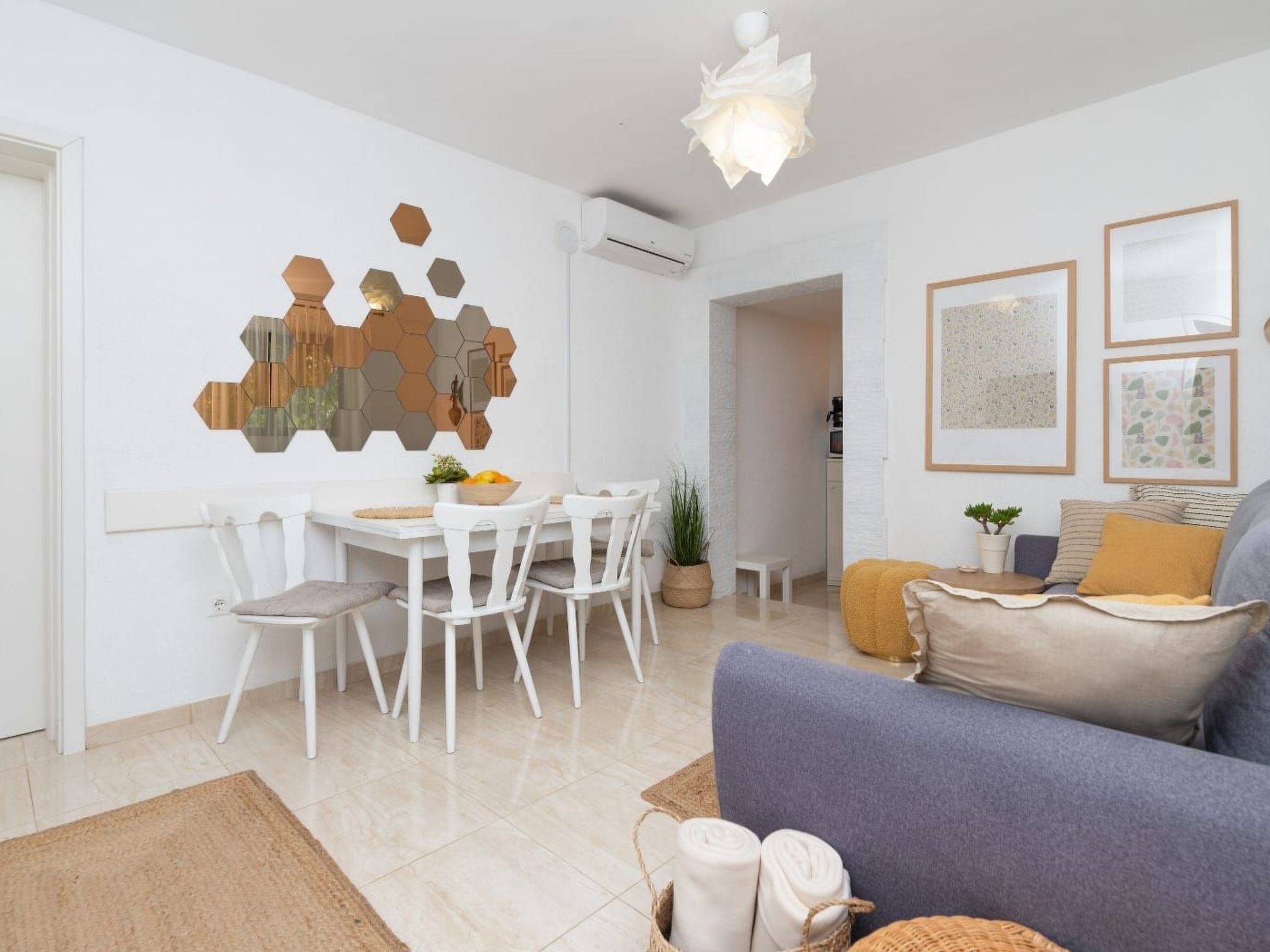 Nona mit Whirpoool und Meerblick-Drinnen