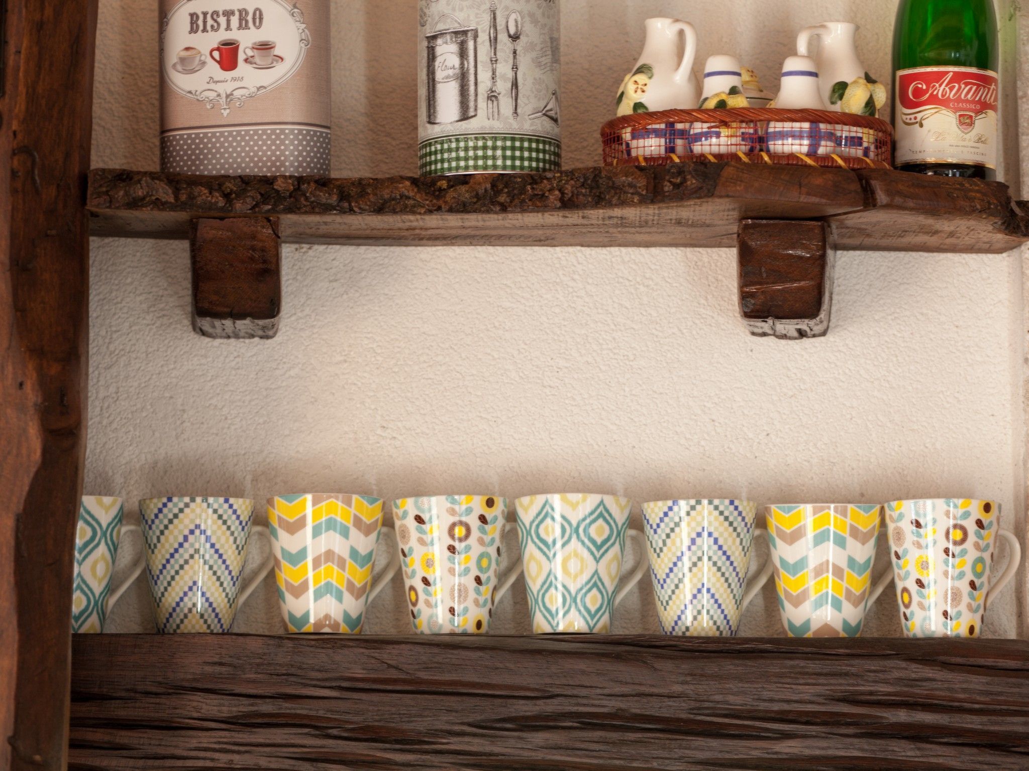 Charmantes Steinhaus mit Pool und Meerblick-Drinnen