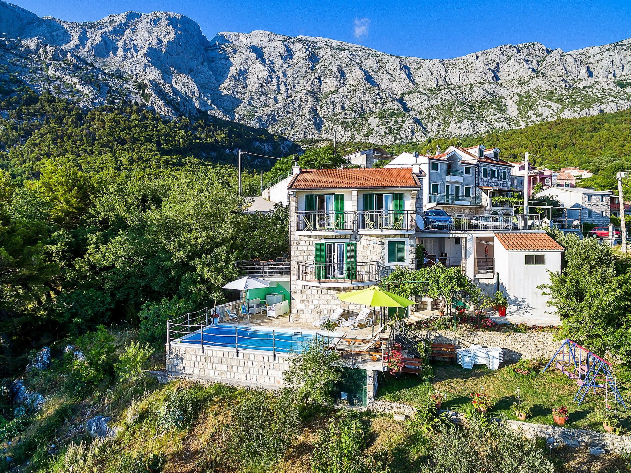 Renoviertes Ferienhaus in Tučepi mit Privatem Pool-Drinnen