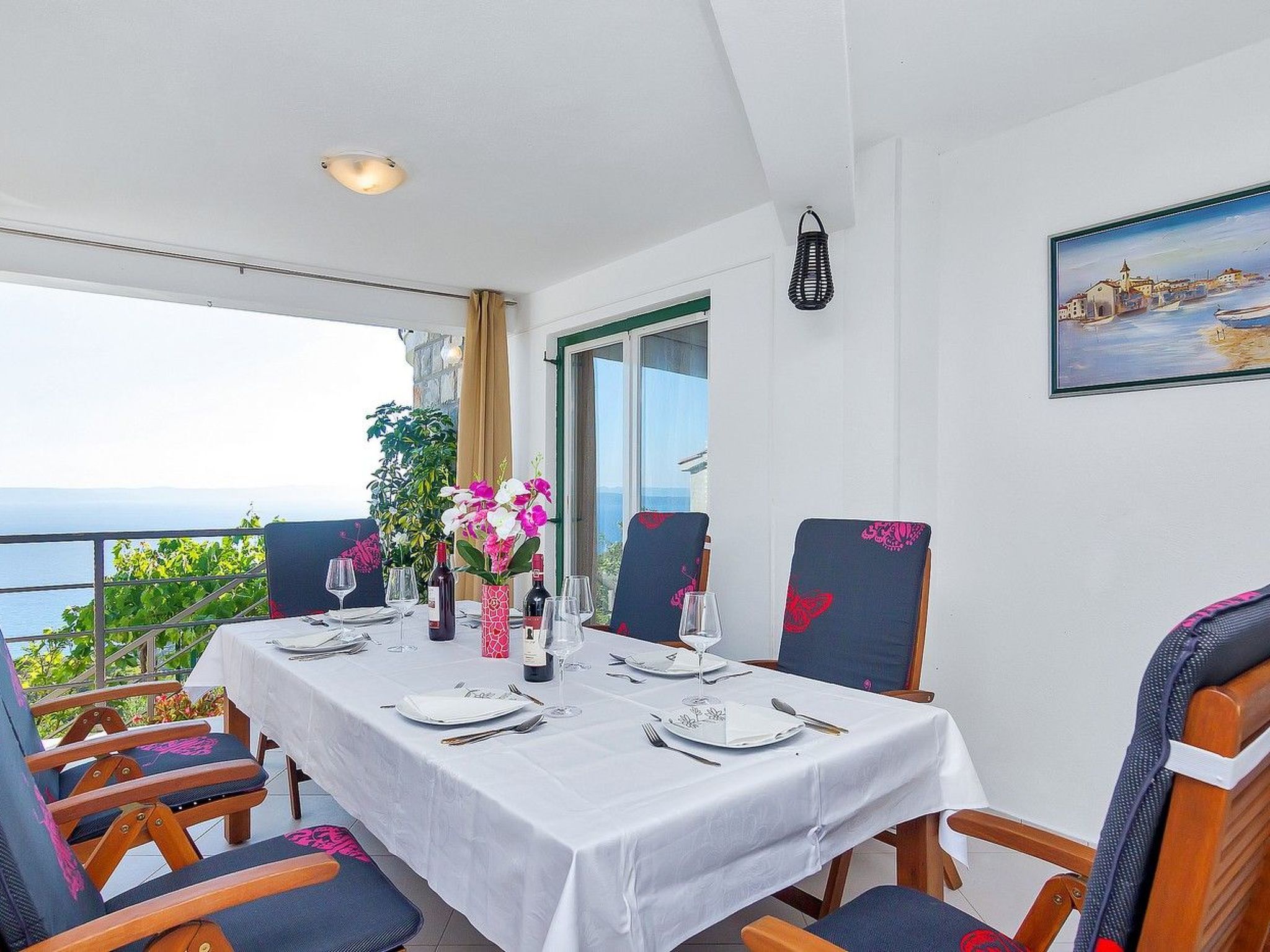 Renoviertes Ferienhaus in Tučepi mit Privatem Pool-Drinnen