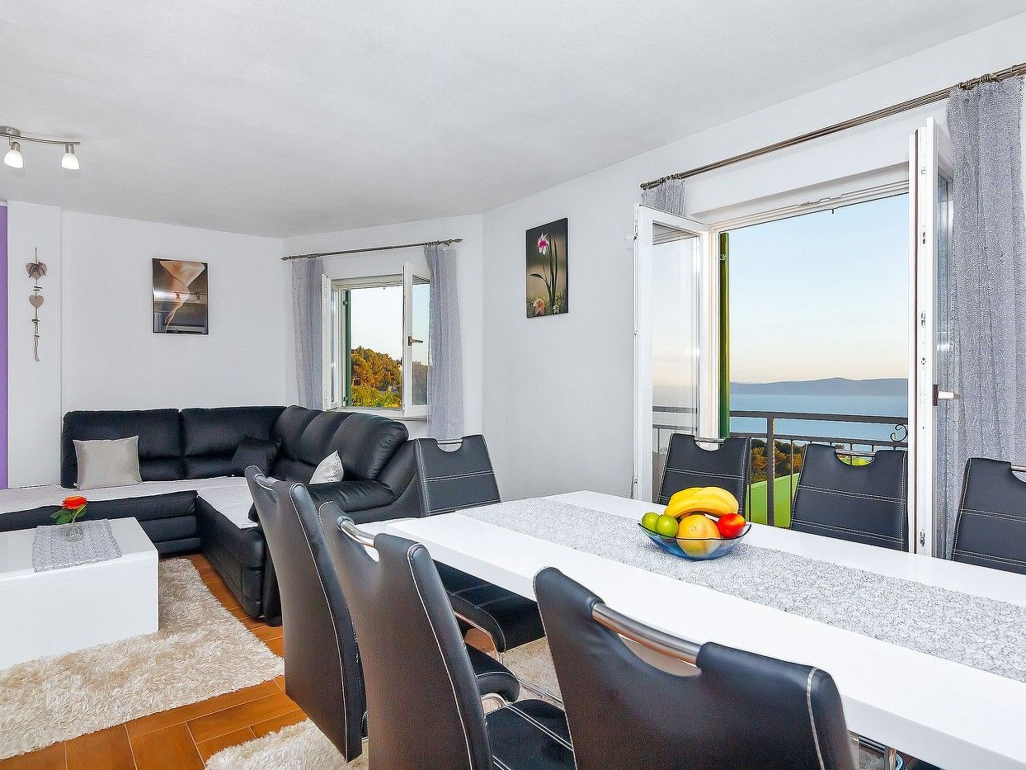 Renoviertes Ferienhaus in Tučepi mit Privatem Pool-Drinnen