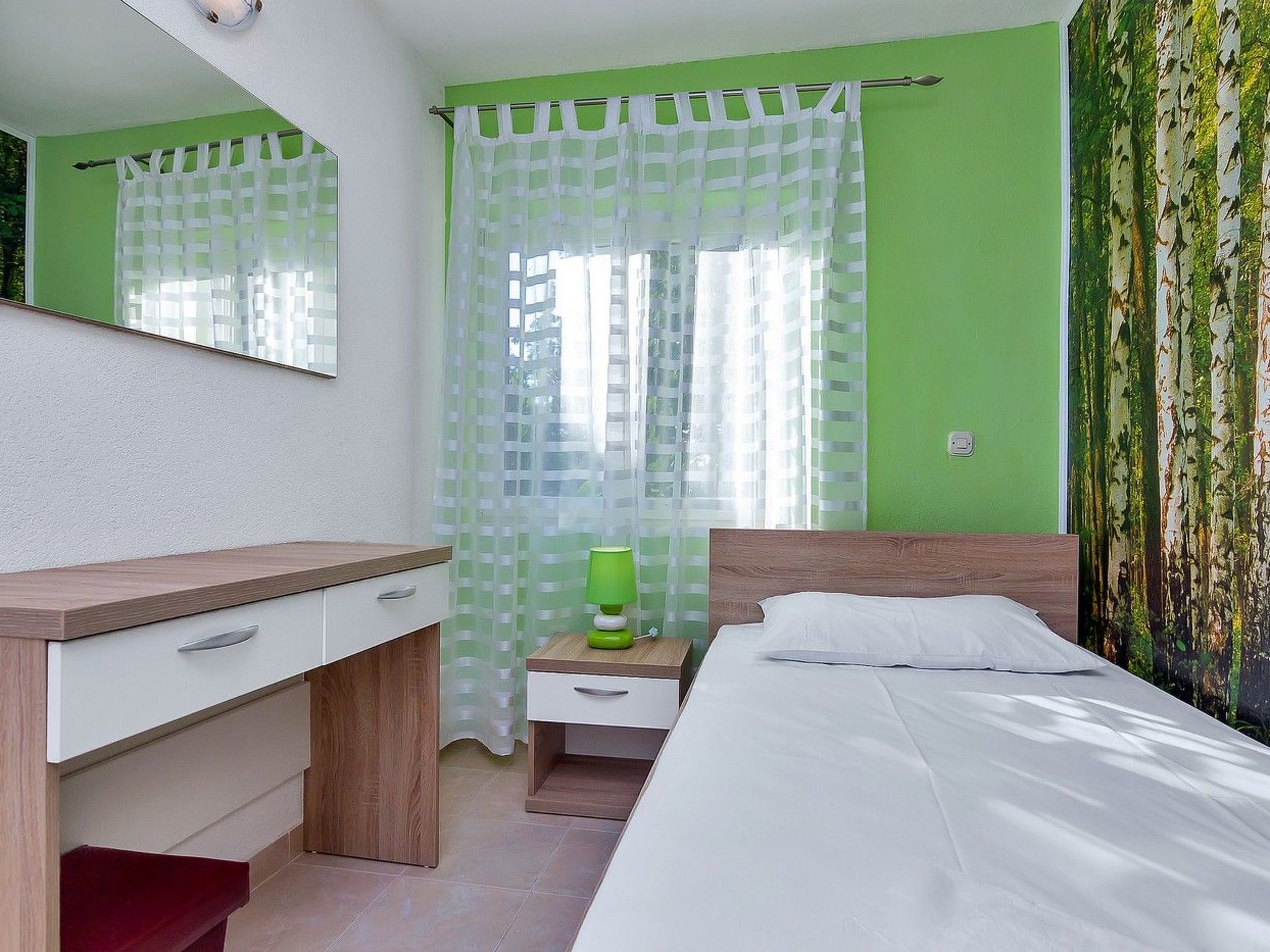 Renoviertes Ferienhaus in Tučepi mit Privatem Pool-Drinnen