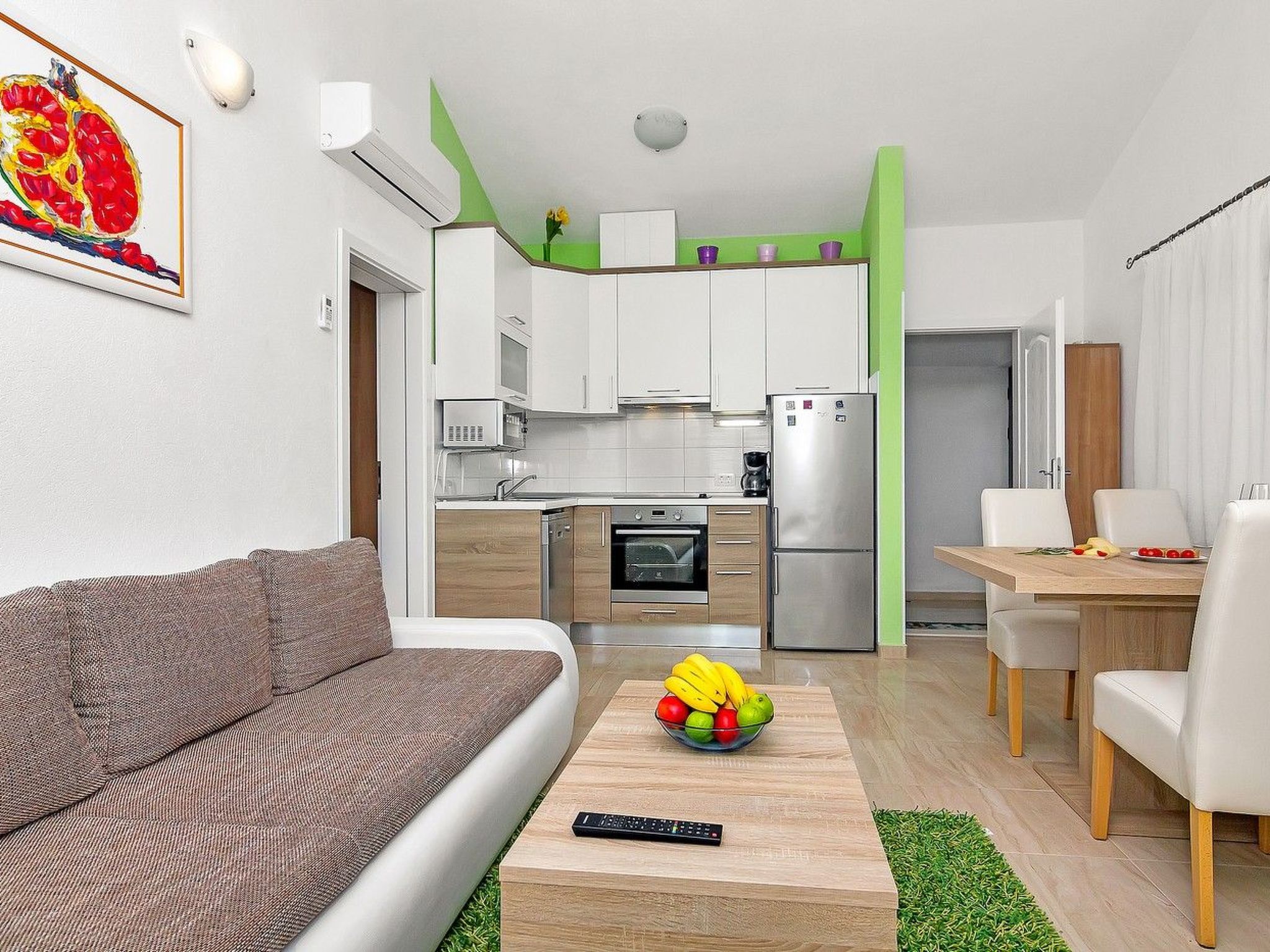 Renoviertes Ferienhaus in Tučepi mit Privatem Pool-Drinnen