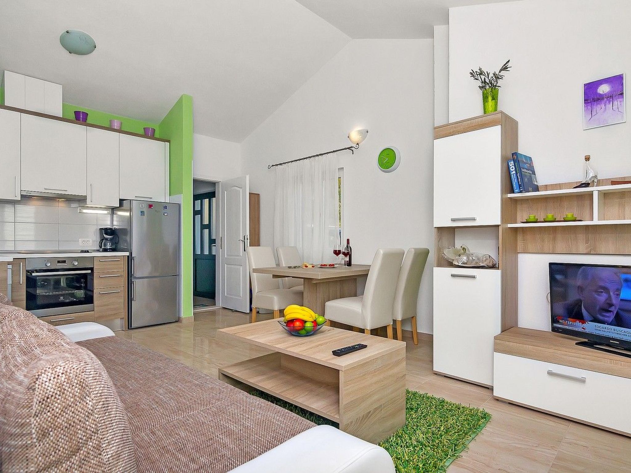 Renoviertes Ferienhaus in Tučepi mit Privatem Pool-Drinnen