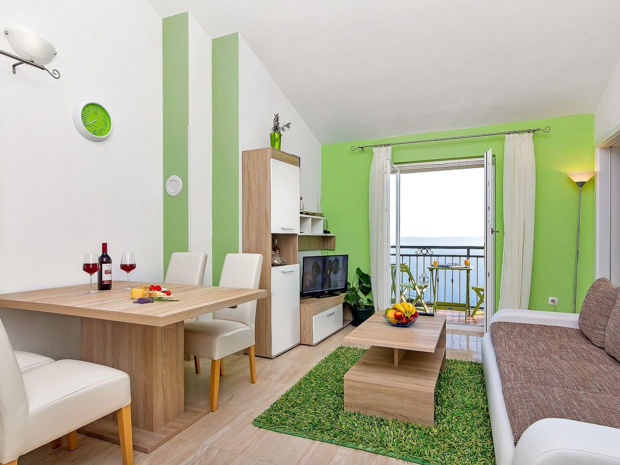 Renoviertes Ferienhaus in Tučepi mit Privatem Pool-Drinnen