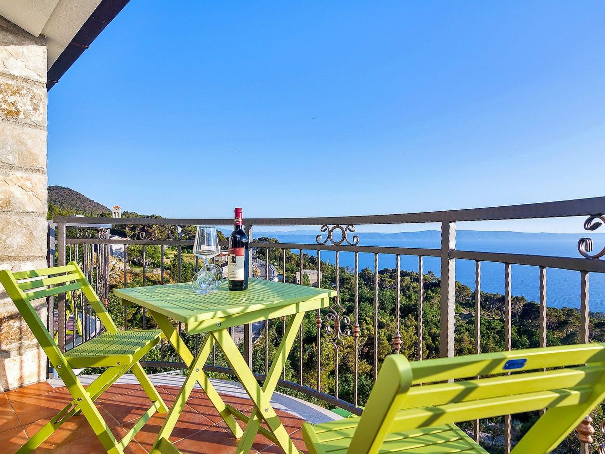 Renoviertes Ferienhaus in Tučepi mit Privatem Pool-Drinnen