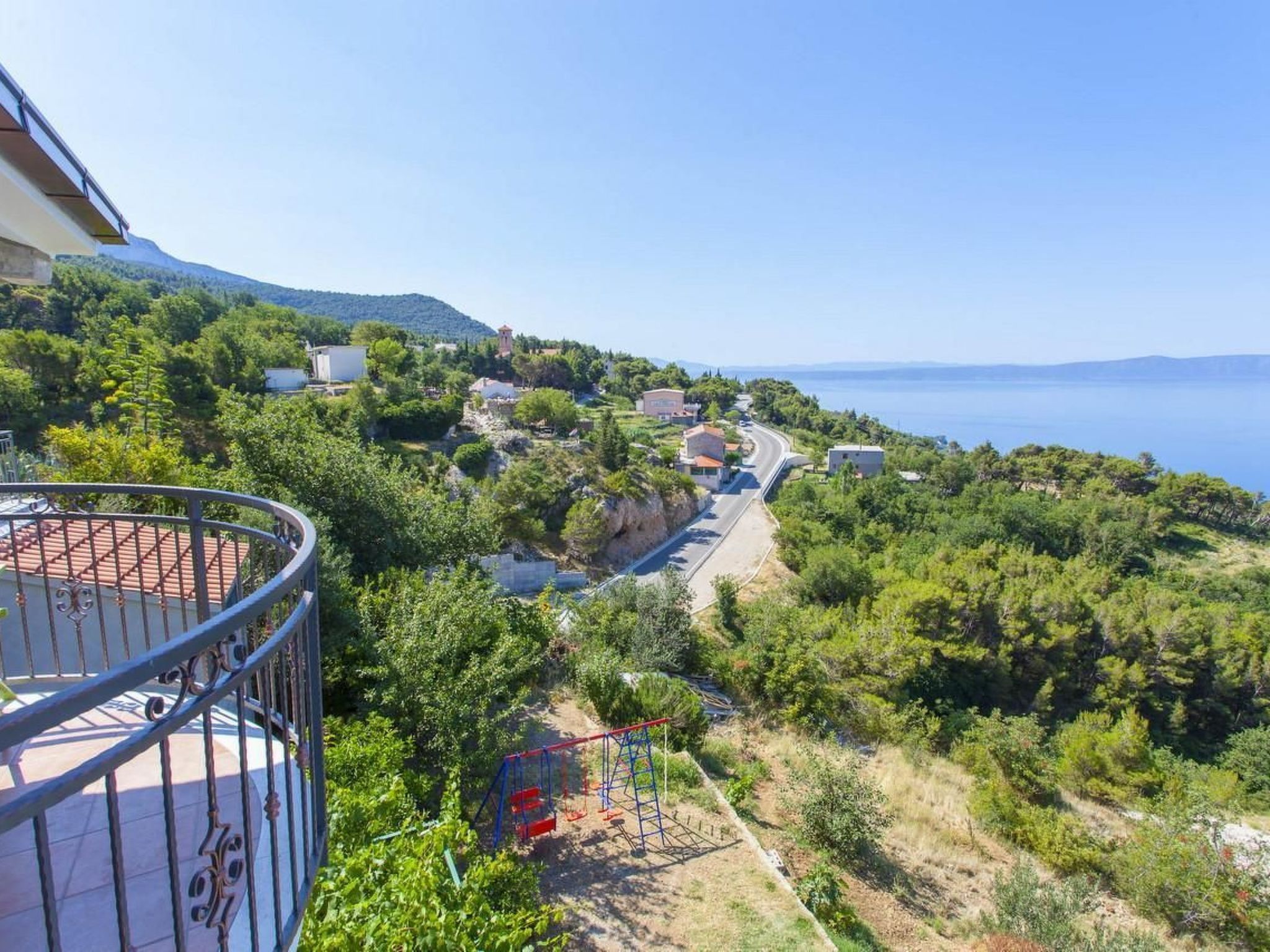 Renoviertes Ferienhaus in Tučepi mit Privatem Pool-Drinnen