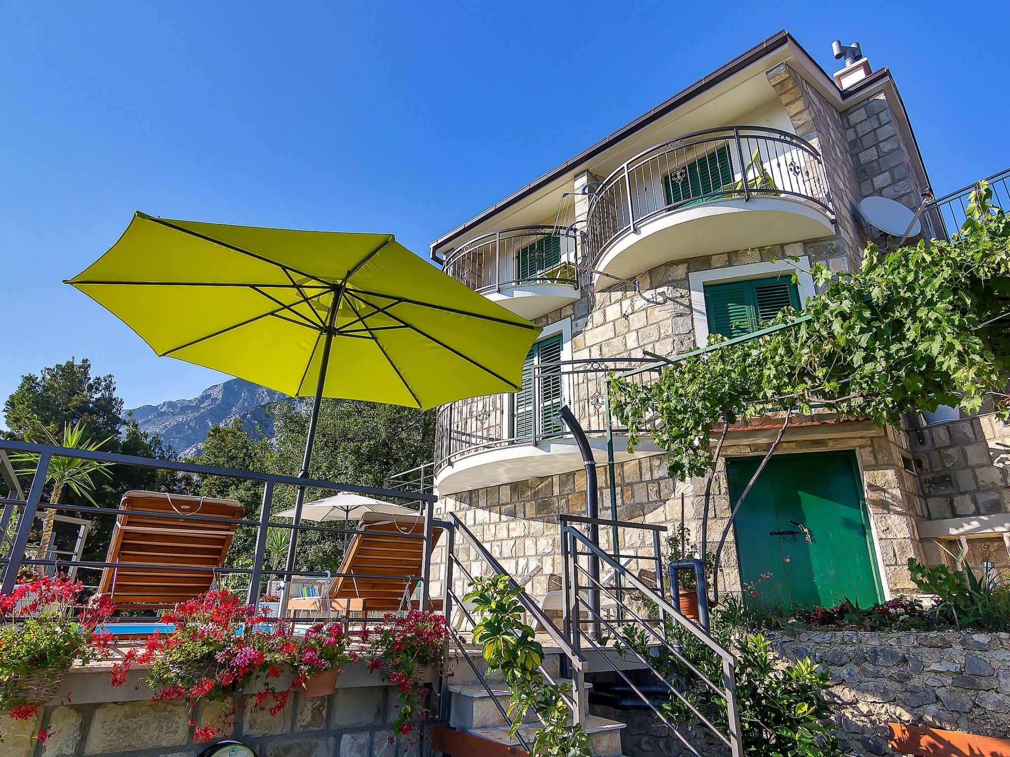 Renoviertes Ferienhaus in Tučepi mit Privatem Pool-Drinnen