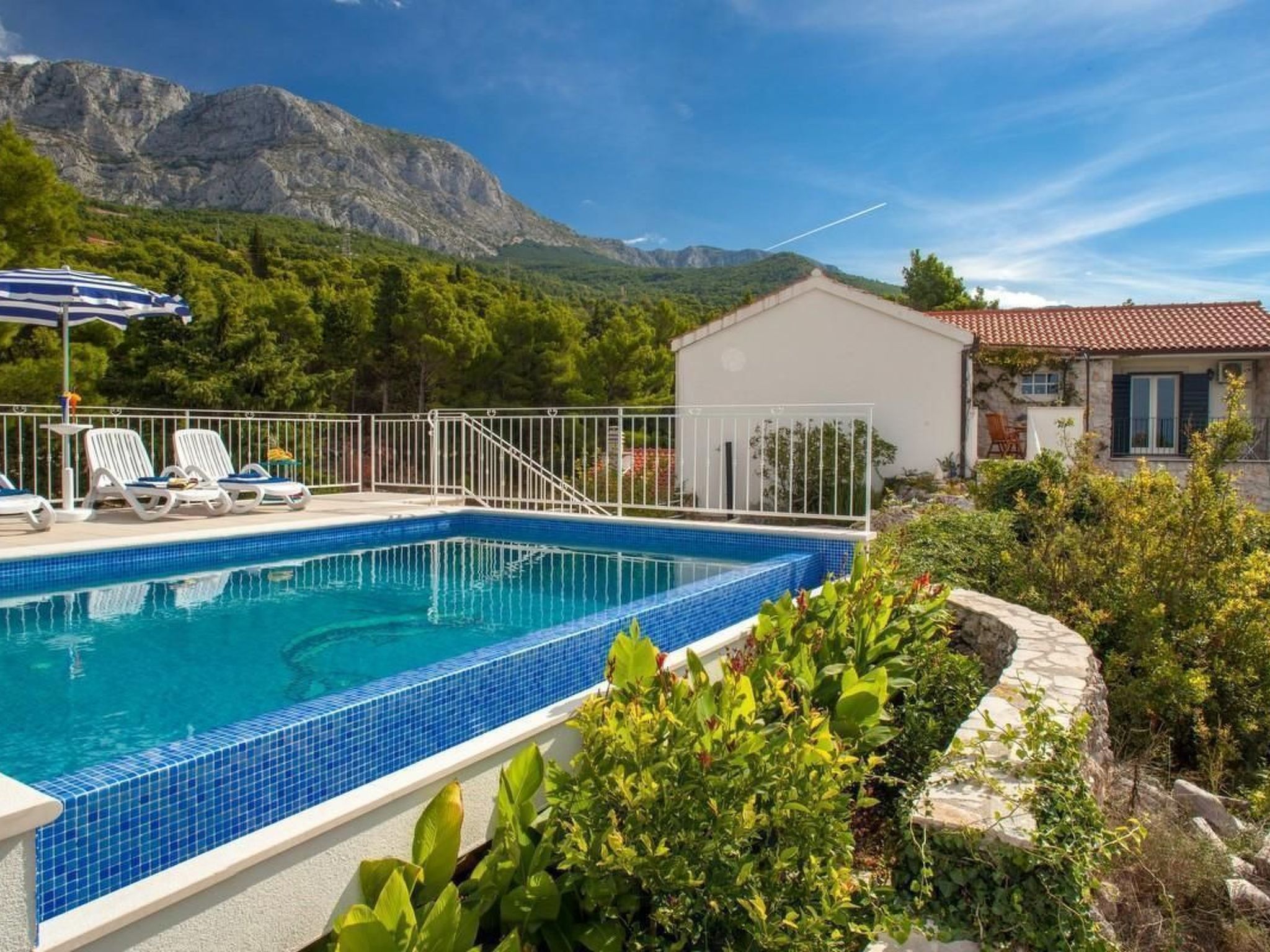 Haus Finestra-Drinnen