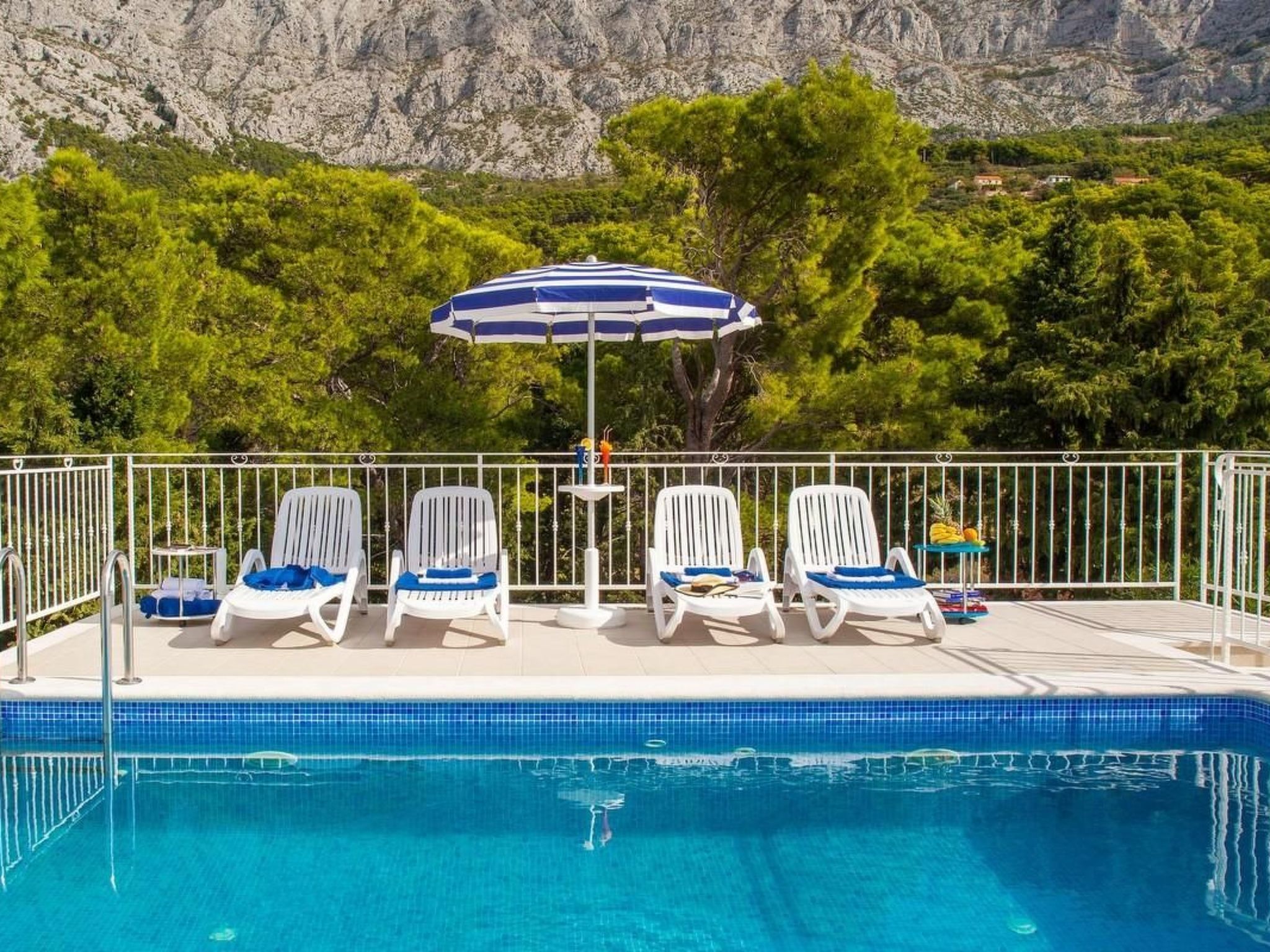 Haus Finestra-Drinnen