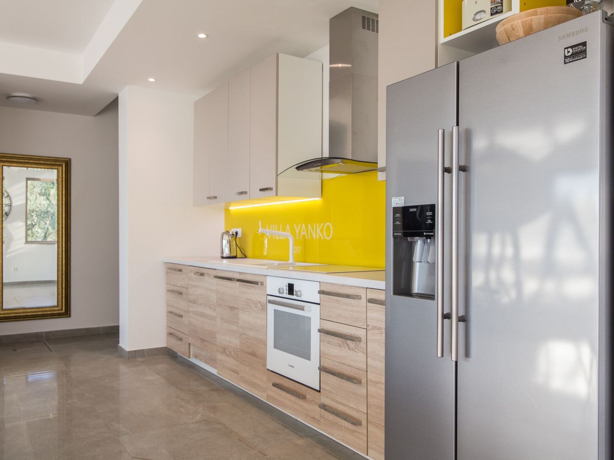 In Šimići mit Privatem Pool-Drinnen