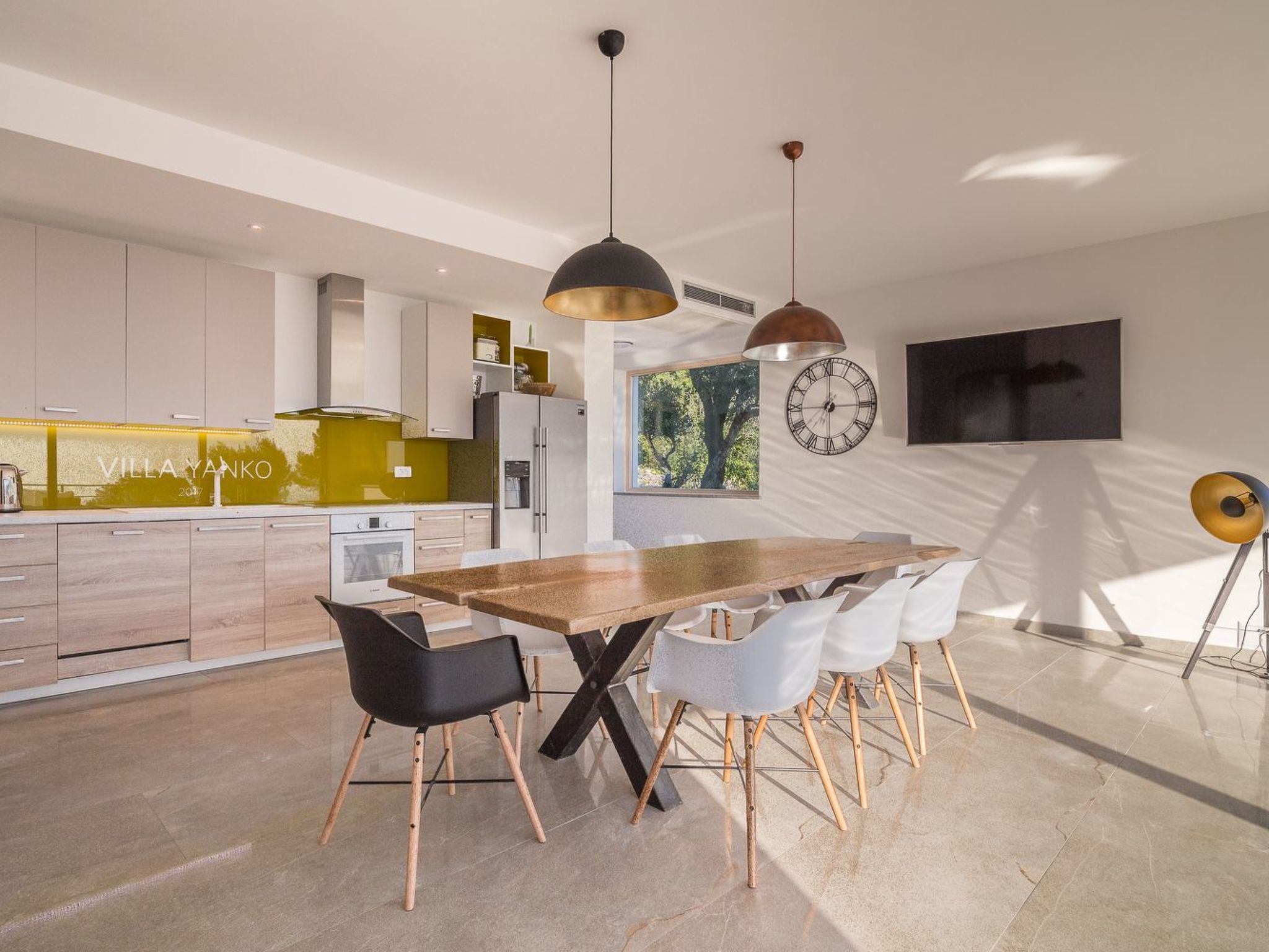 In Šimići mit Privatem Pool-Drinnen