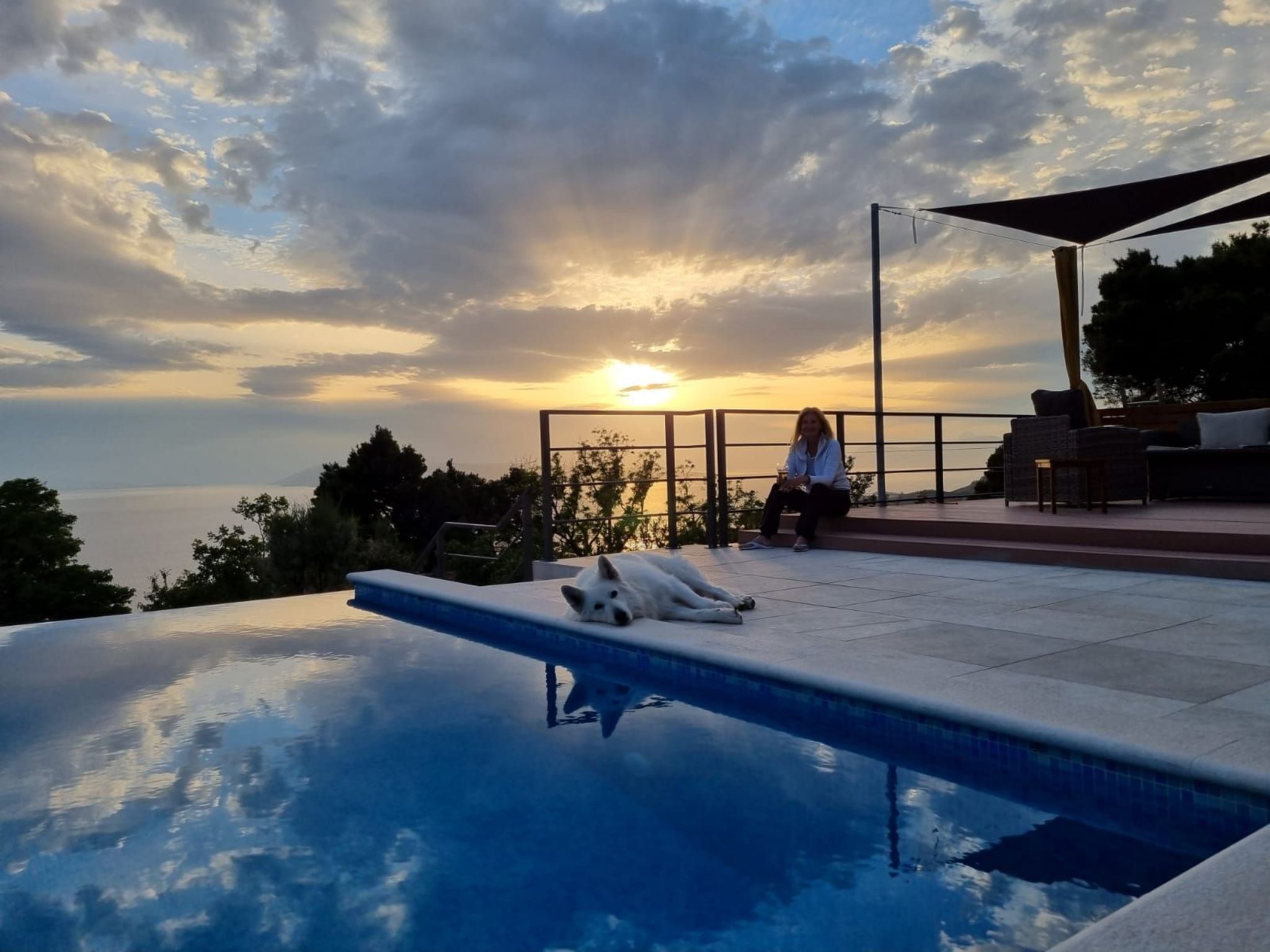 In Šimići mit Privatem Pool-Drinnen