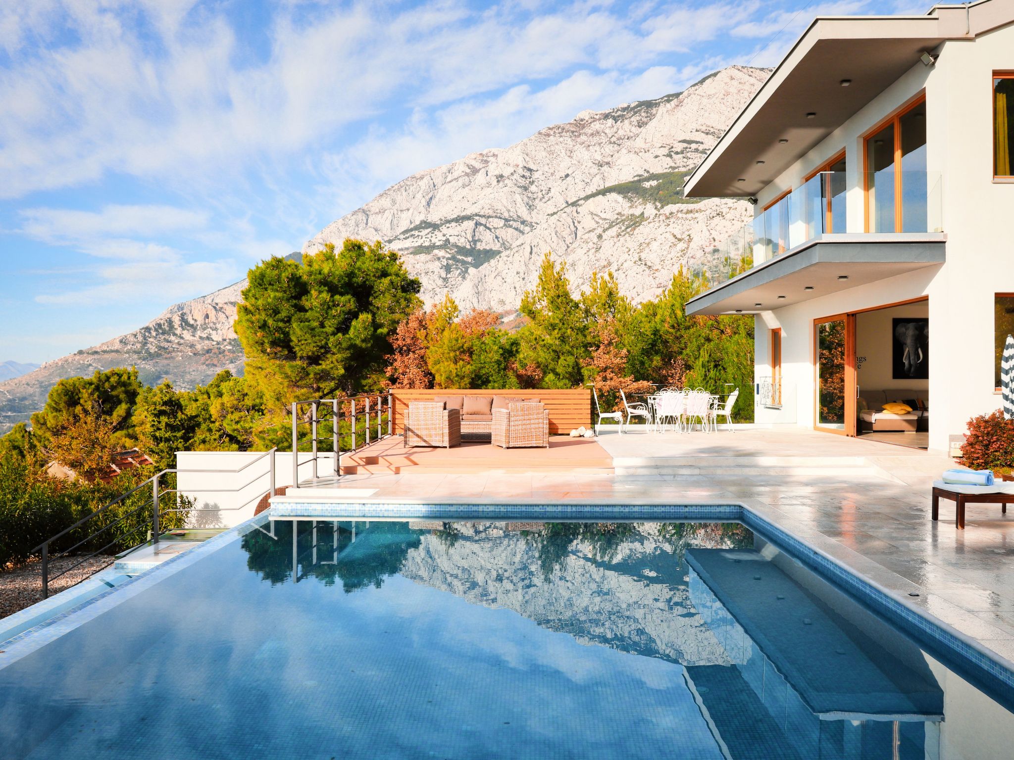 In Šimići mit Privatem Pool-Drinnen