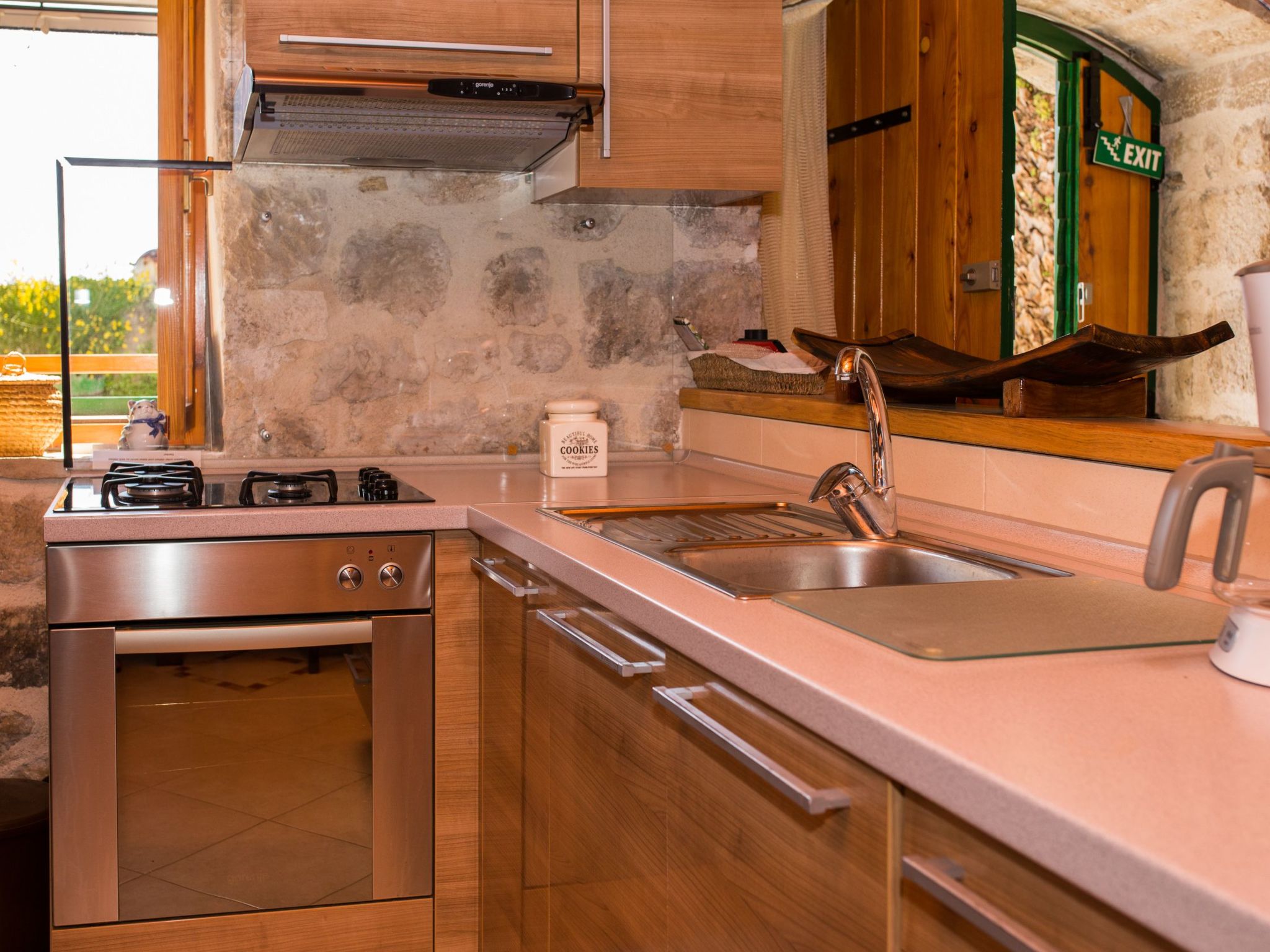 Mit Blick auf das Wasser-Binnen