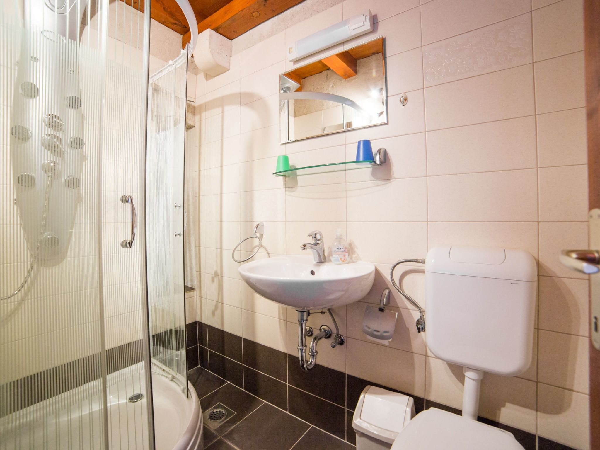 Mit Blick auf das Wasser-Binnen