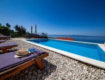 Steenvilla met privézwembad en zeezicht in Podgora, Midden Dalmatië - thumbnail 2