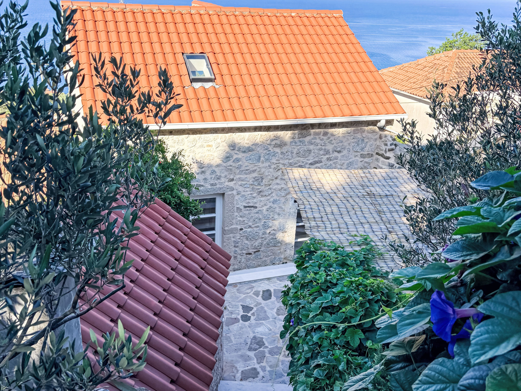 Wunderschöne Steinvilla mit tollem Ausblick - Buiten