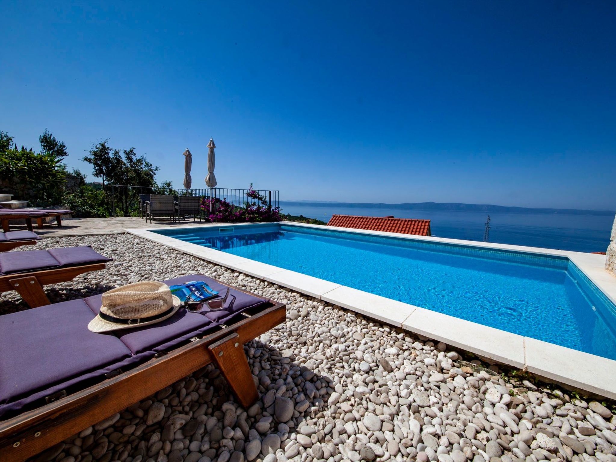 Wunderschöne Steinvilla mit tollem Ausblick-Binnen