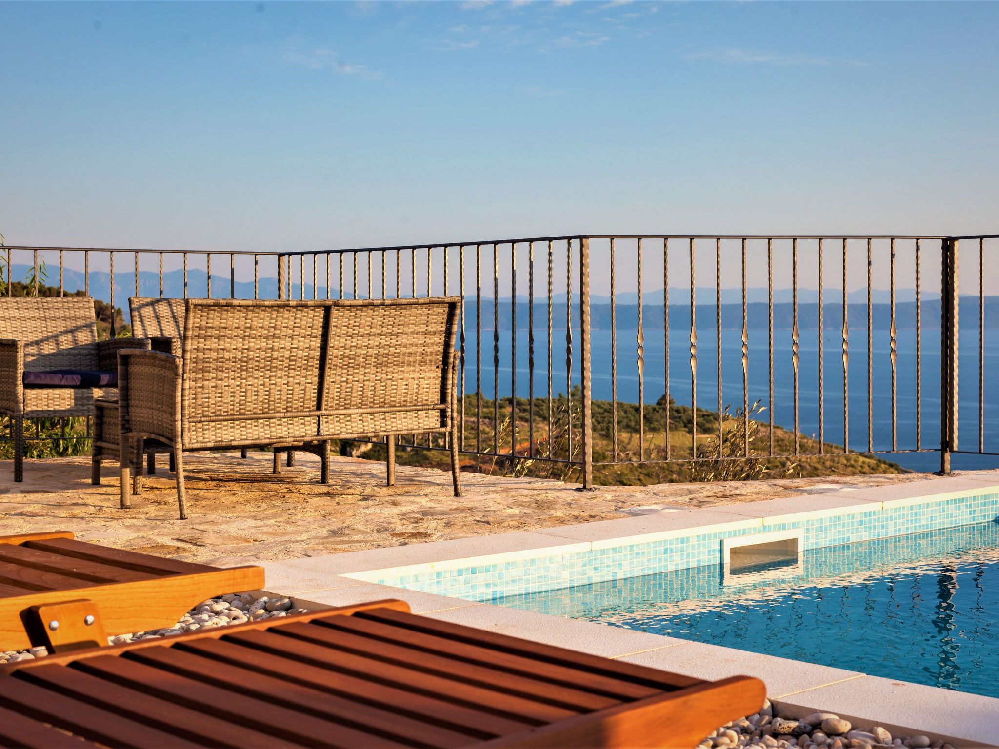 Wunderschöne Steinvilla mit tollem Ausblick-Binnen
