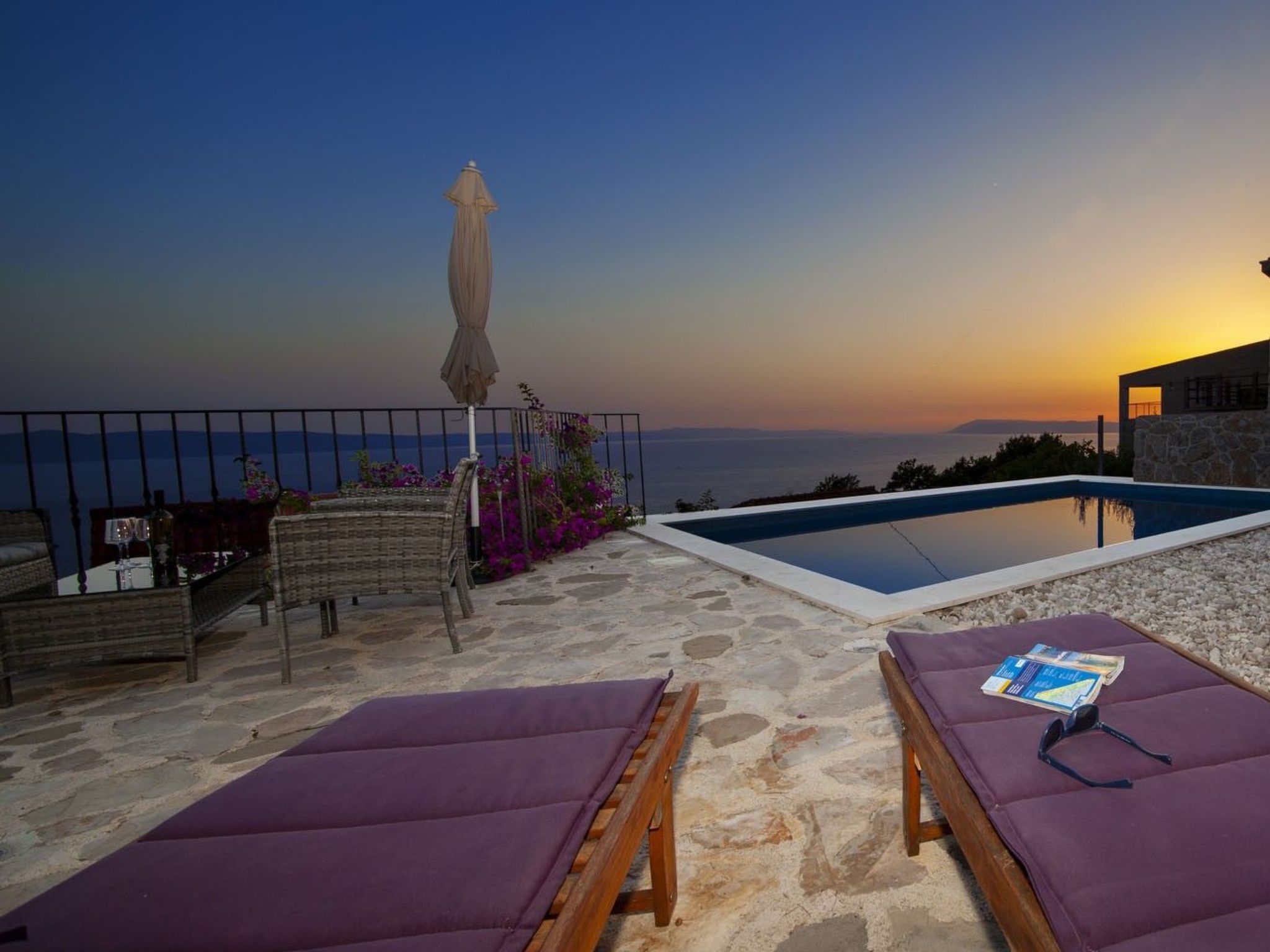 Wunderschöne Steinvilla mit tollem Ausblick-Binnen