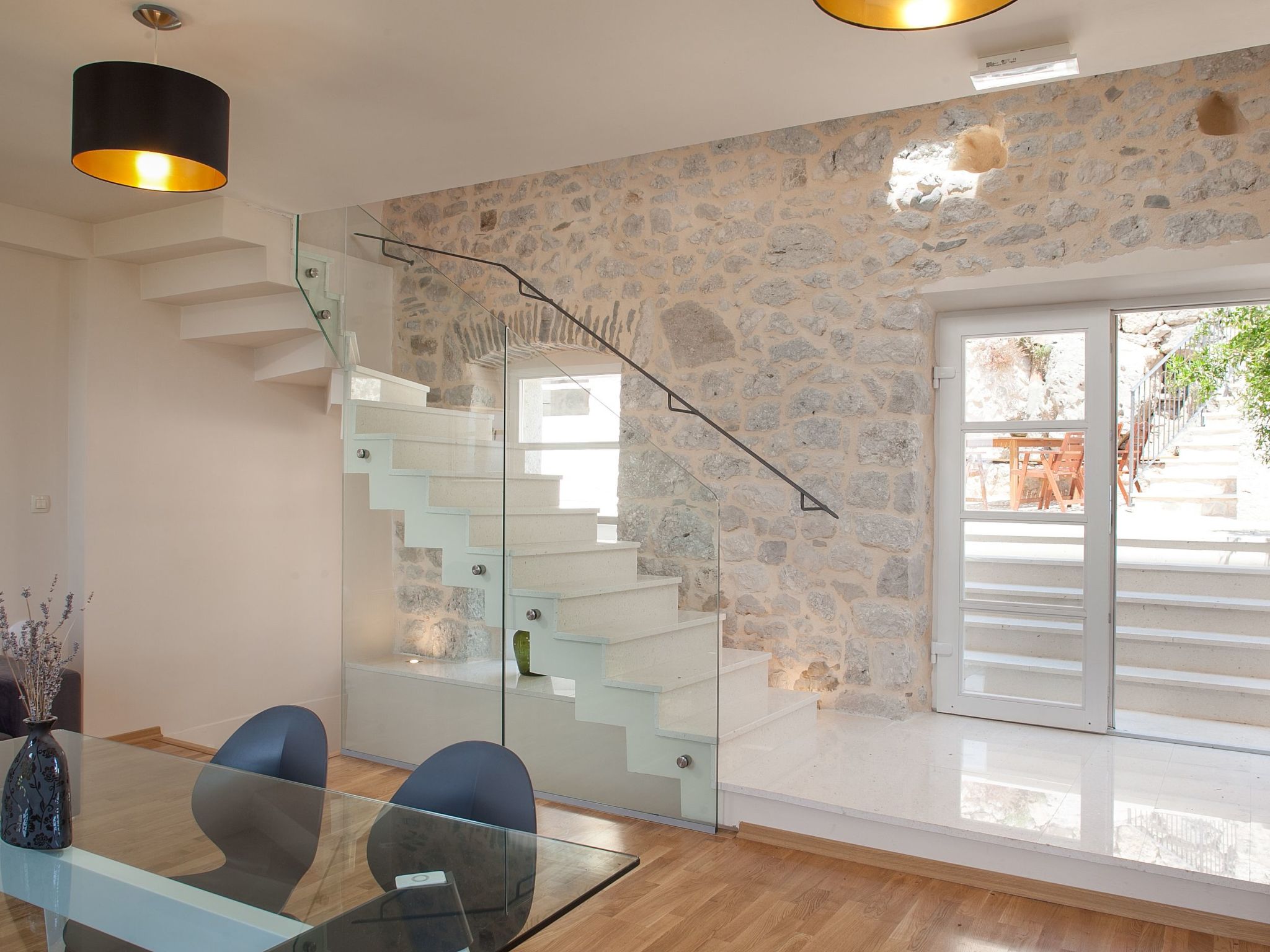 Wunderschöne Steinvilla mit tollem Ausblick-Binnen