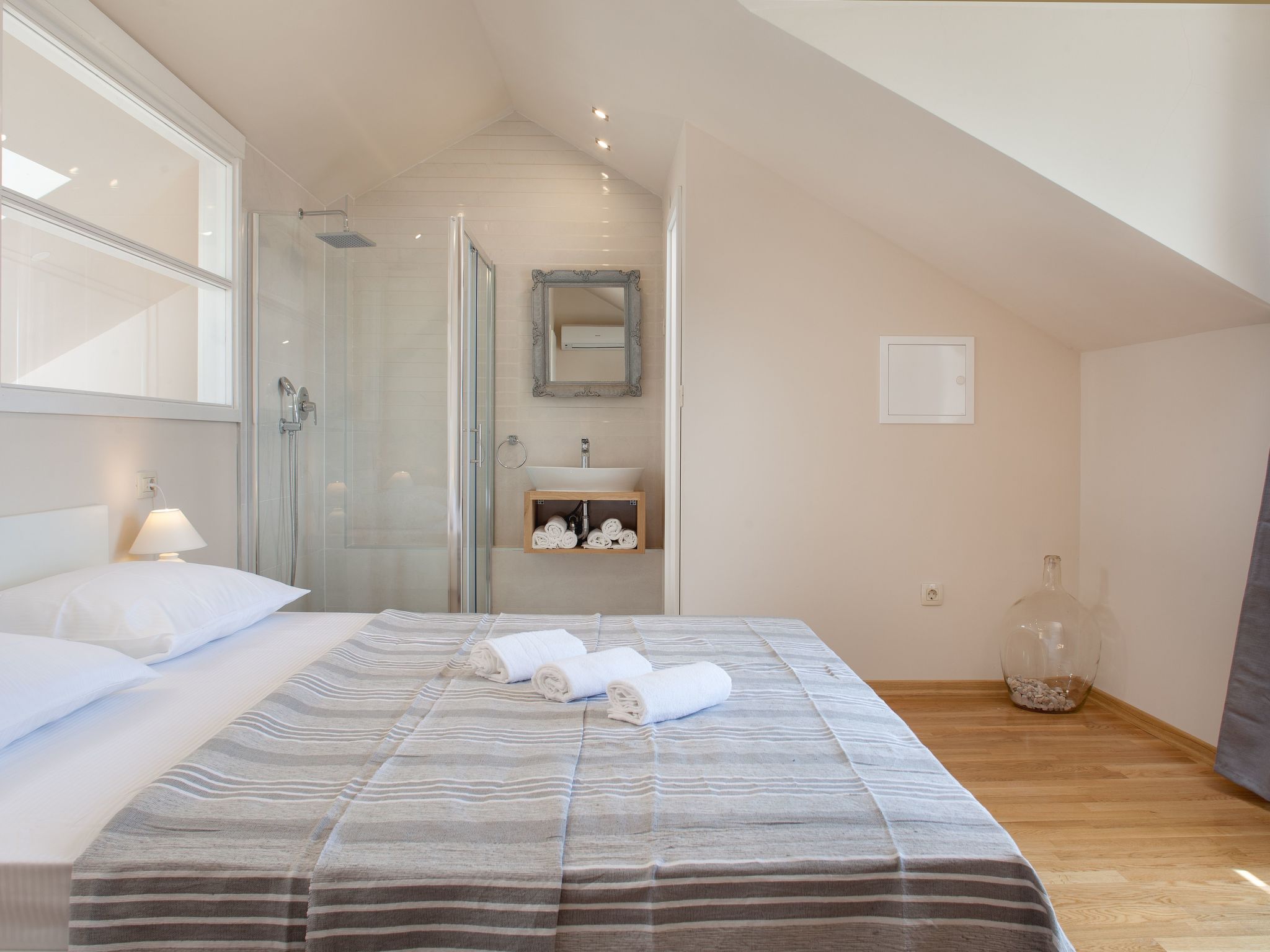 Wunderschöne Steinvilla mit tollem Ausblick-Binnen