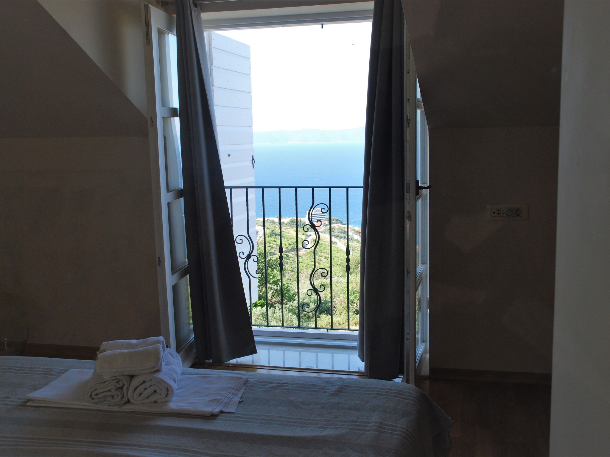 Wunderschöne Steinvilla mit tollem Ausblick-Binnen