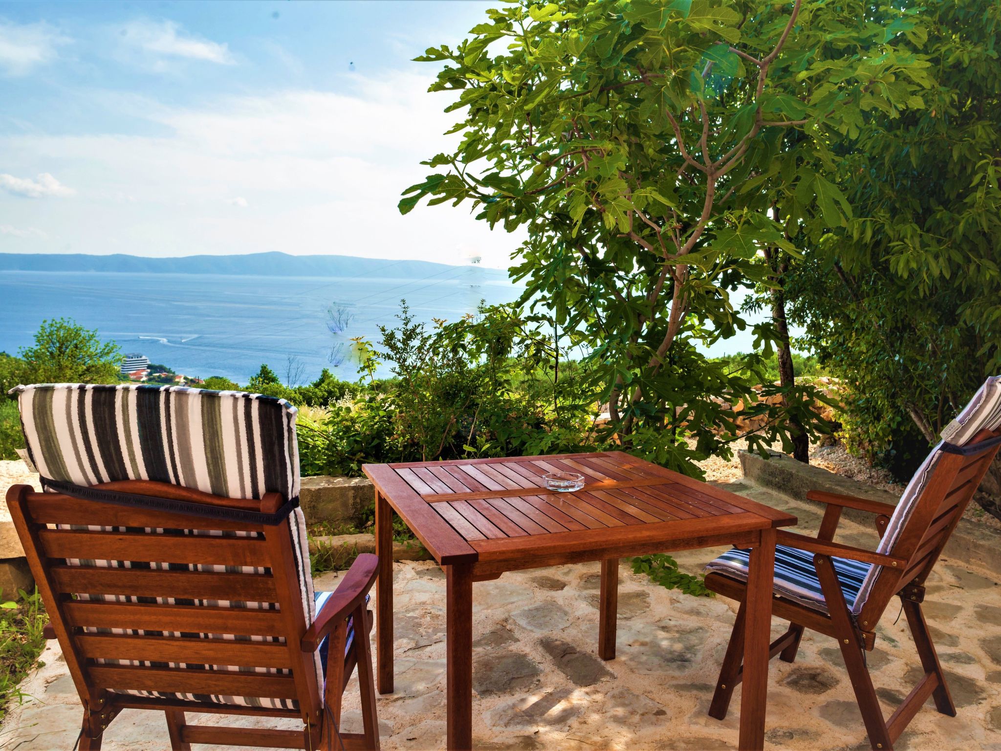 Wunderschöne Steinvilla mit tollem Ausblick-Binnen