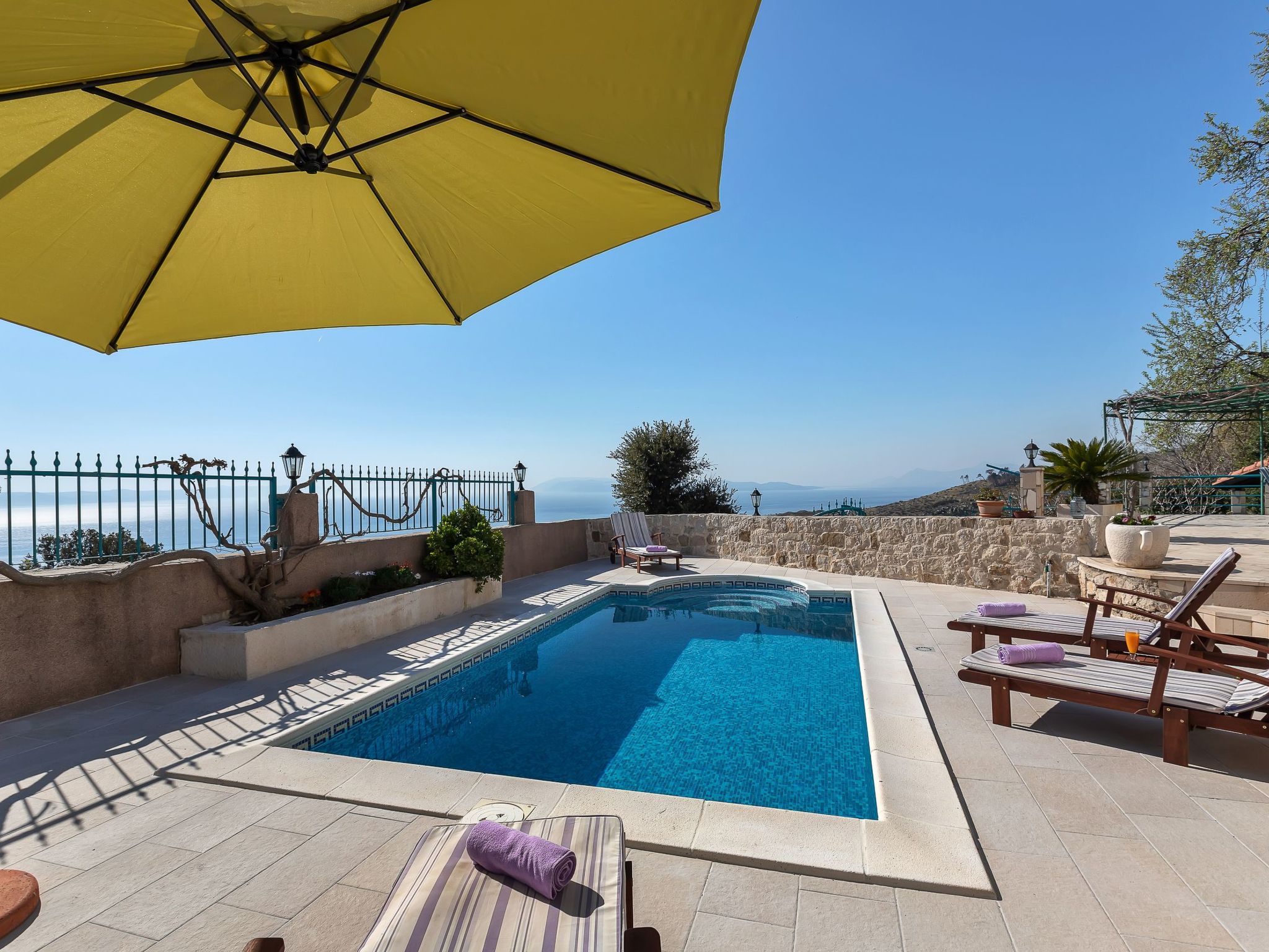 Vakantiehuis met privé zwembad in Podgora (Kroatië) voor 2 personen