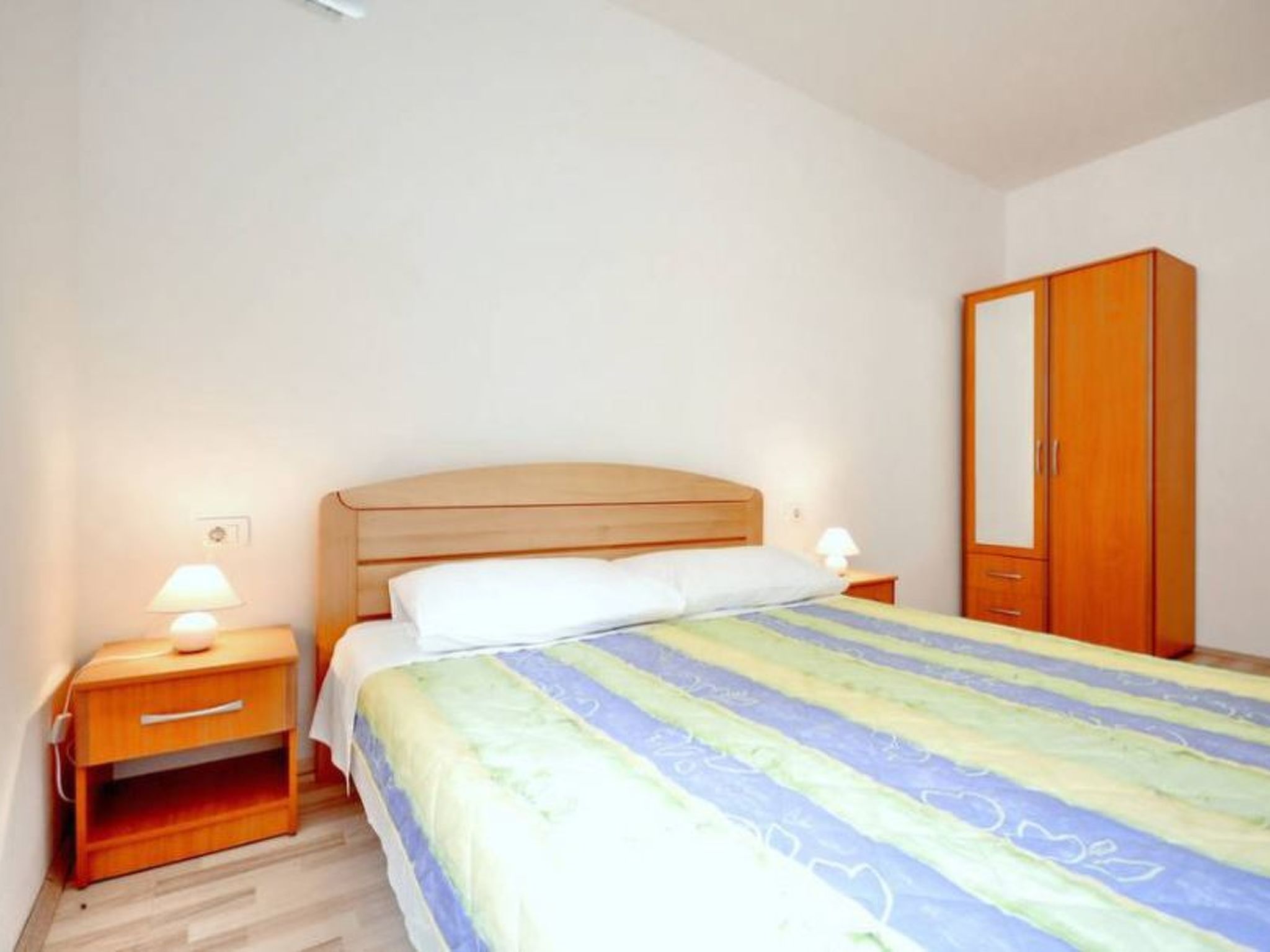 Für 6 Personen ca. 72 m&sup2; in Podgora, Dalmatien (Gespanschaft Split-Dalmati - Image-tags.info