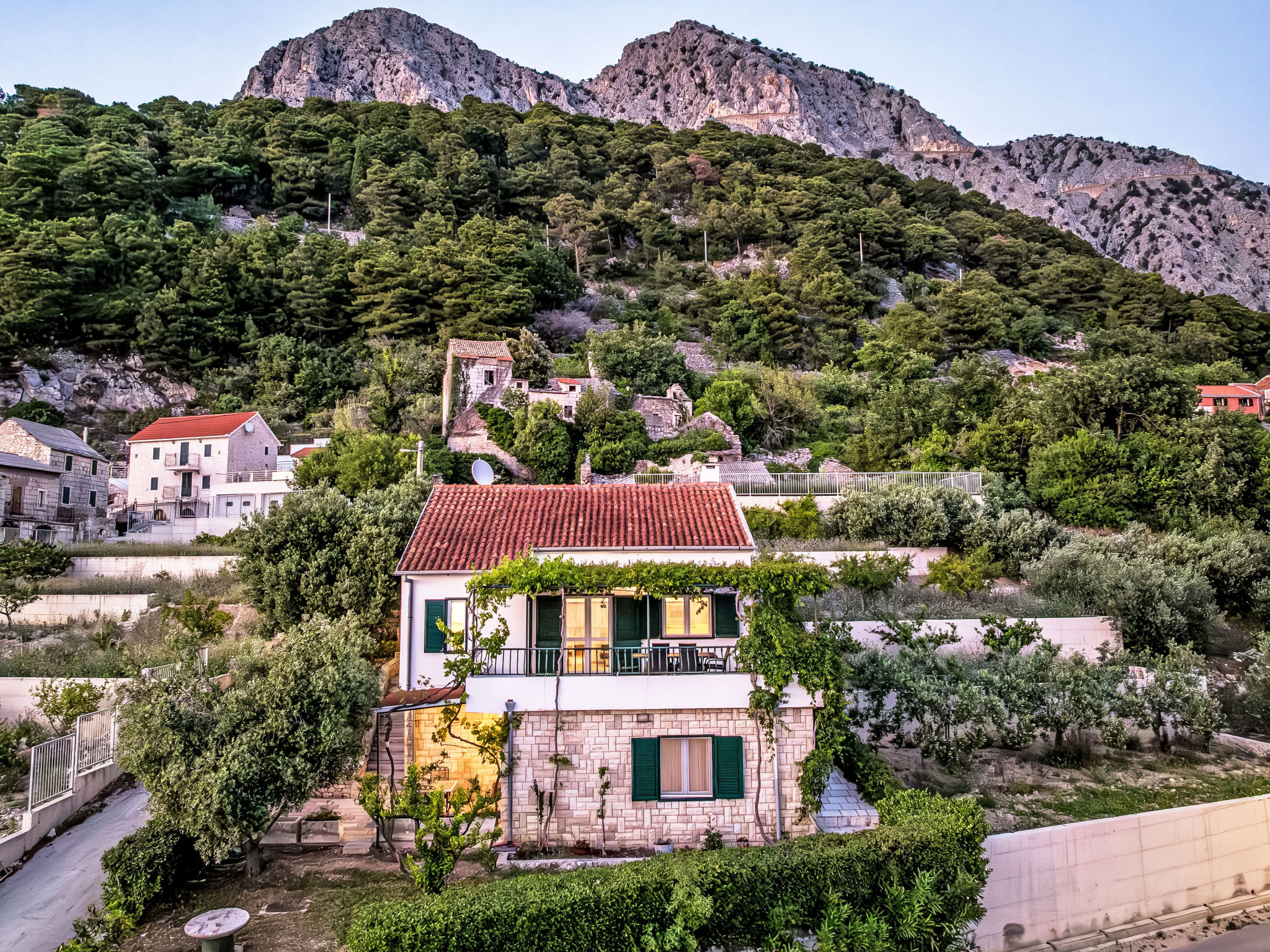 Domus Alta - Buiten