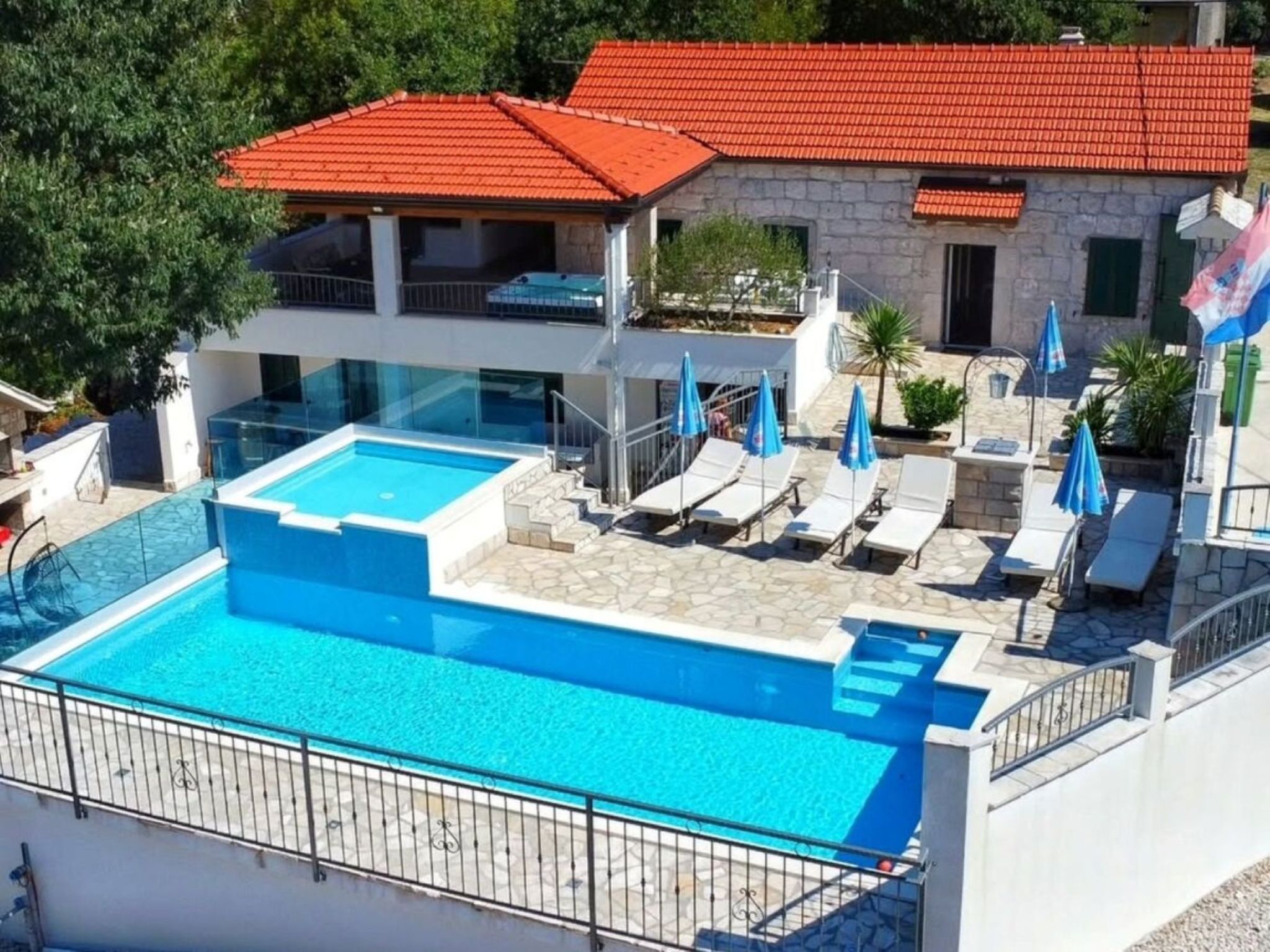 Villa Dvori Stipanovi mit beheiztem Pool