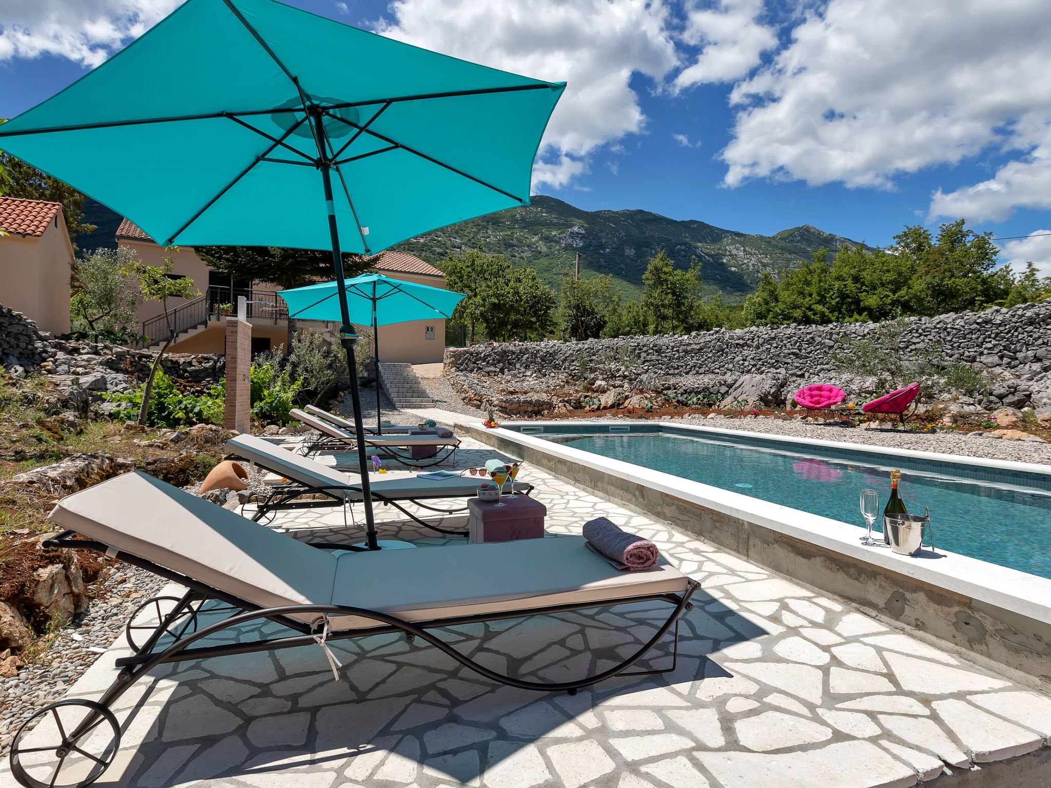 In Rašćane mit Beheiztem Pool-Dedans