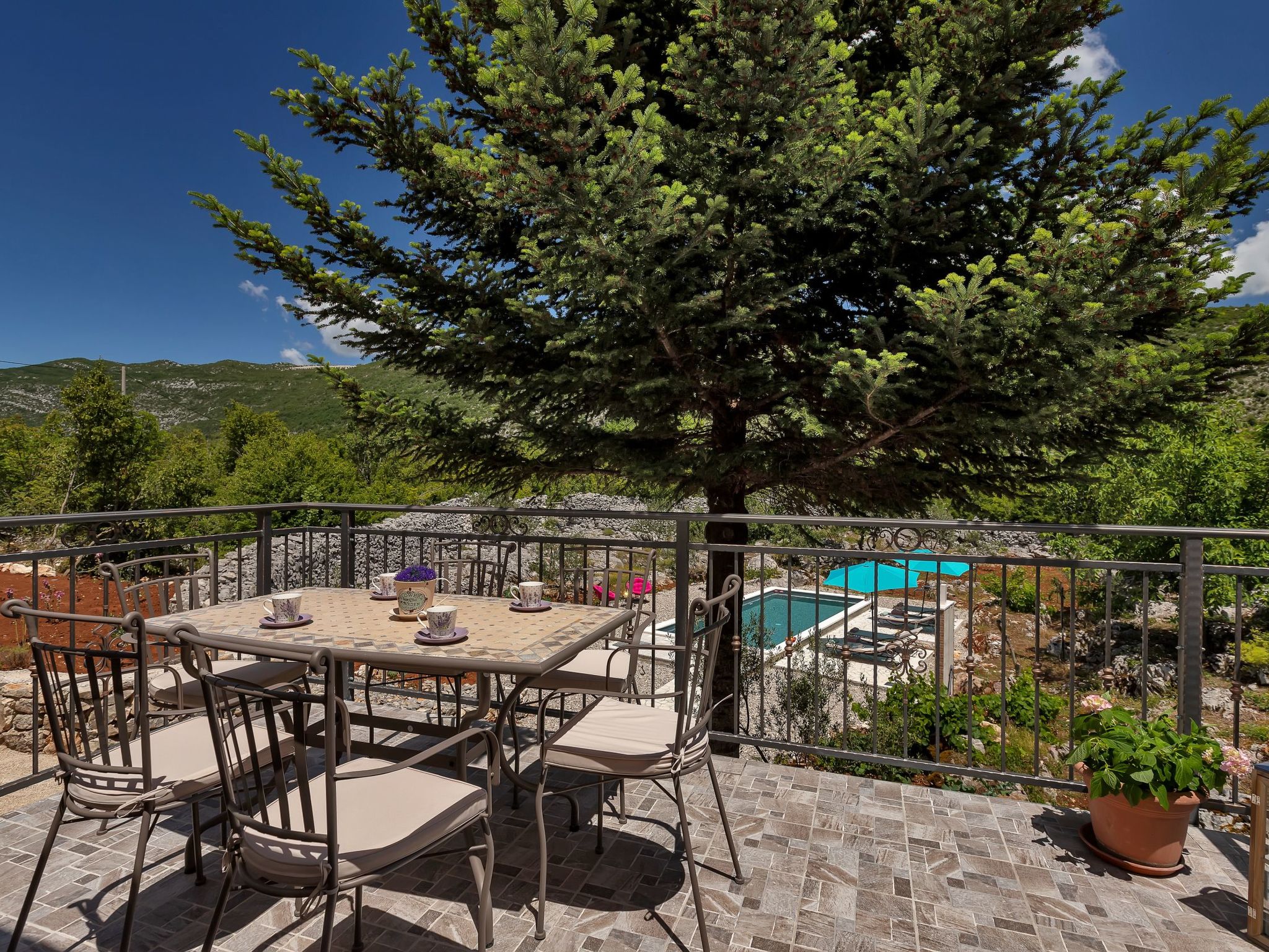 In Rašćane mit Beheiztem Pool-Dedans