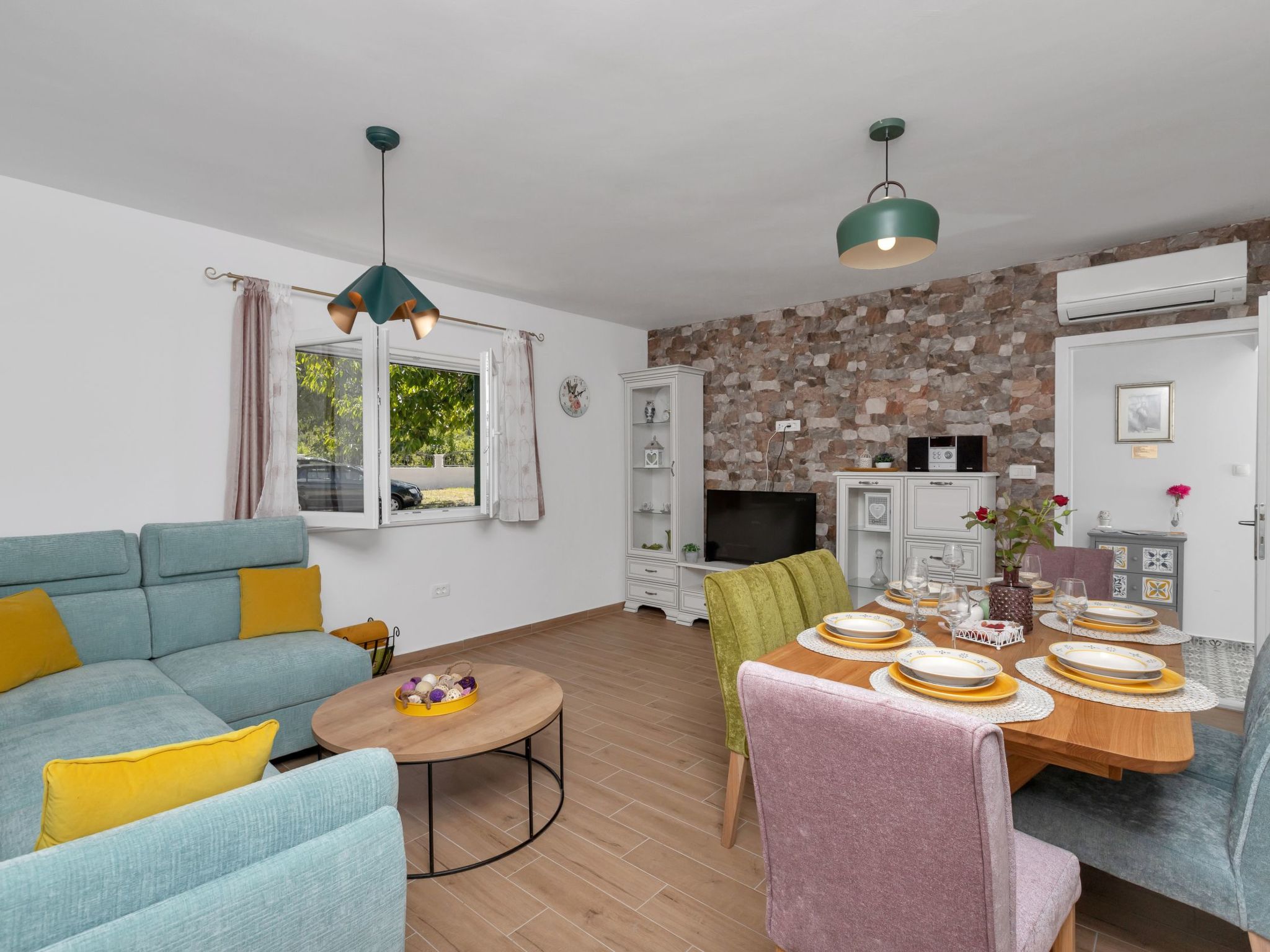 In Rašćane mit Beheiztem Pool-Dedans