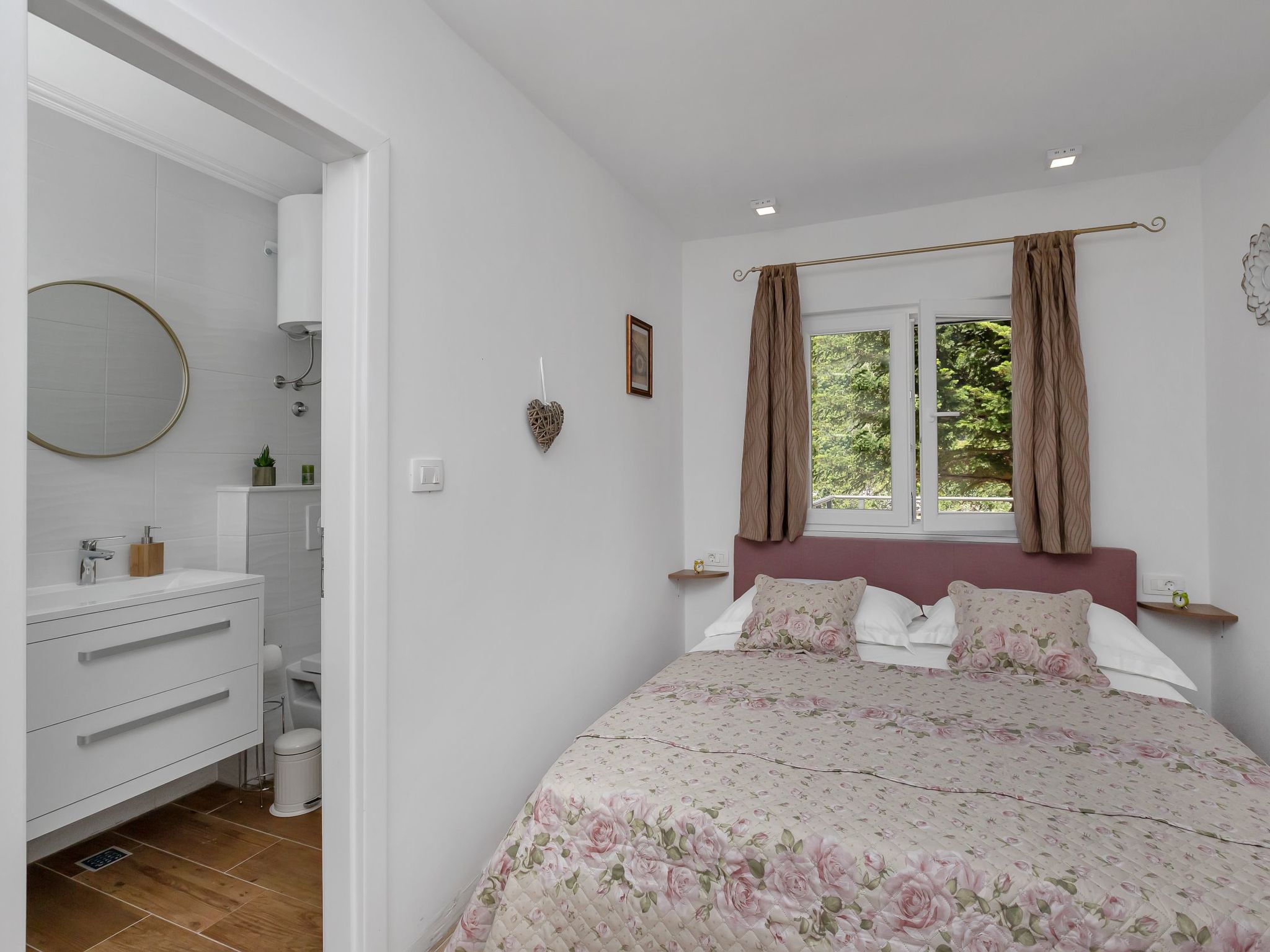 In Rašćane mit Beheiztem Pool-Dedans