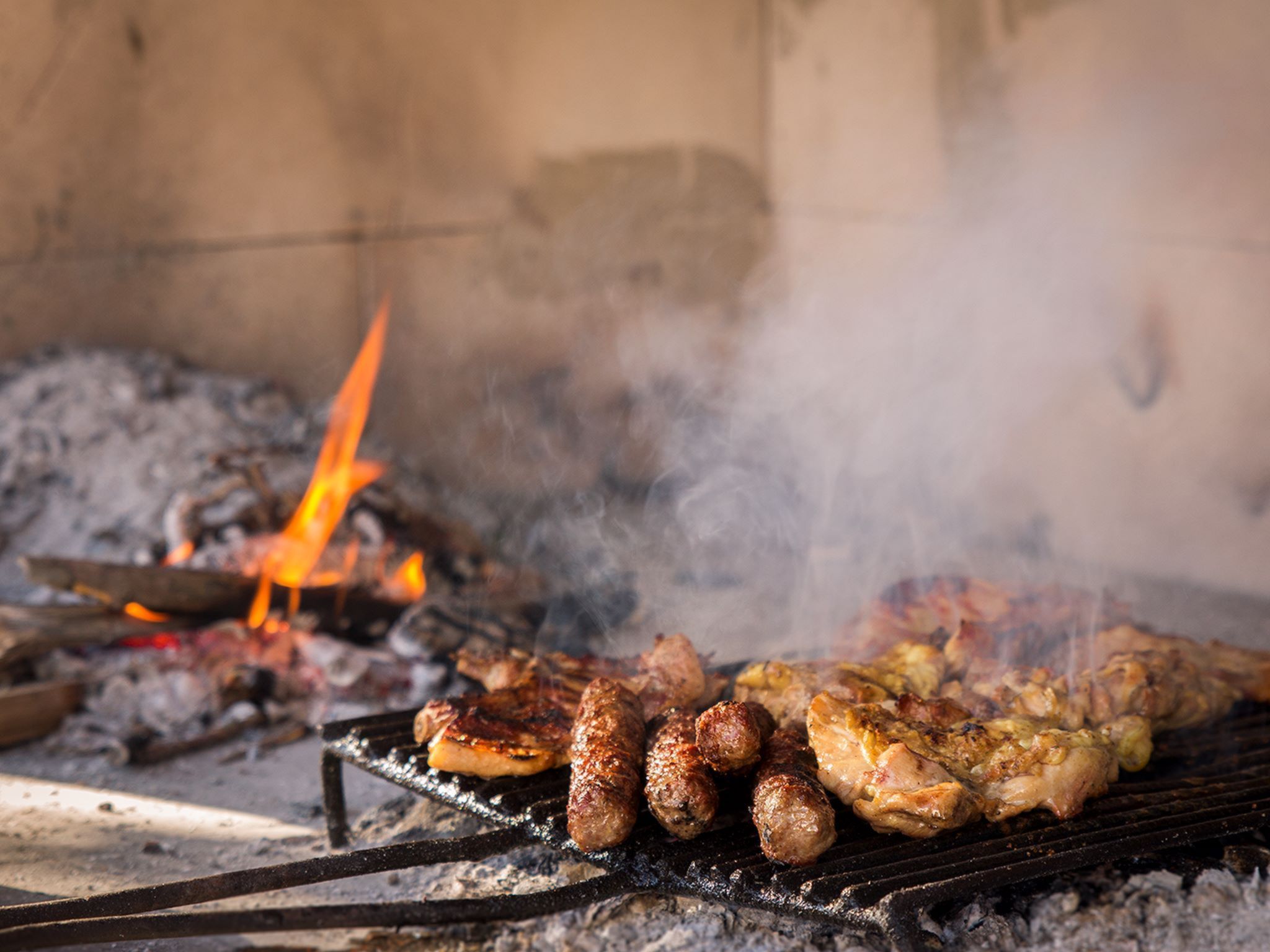 Stipanovi Dvori mit Bergblick-Dedans