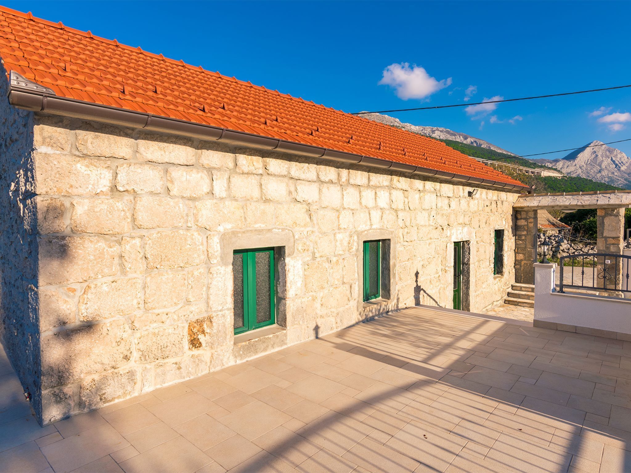 Stipanovi Dvori mit Bergblick