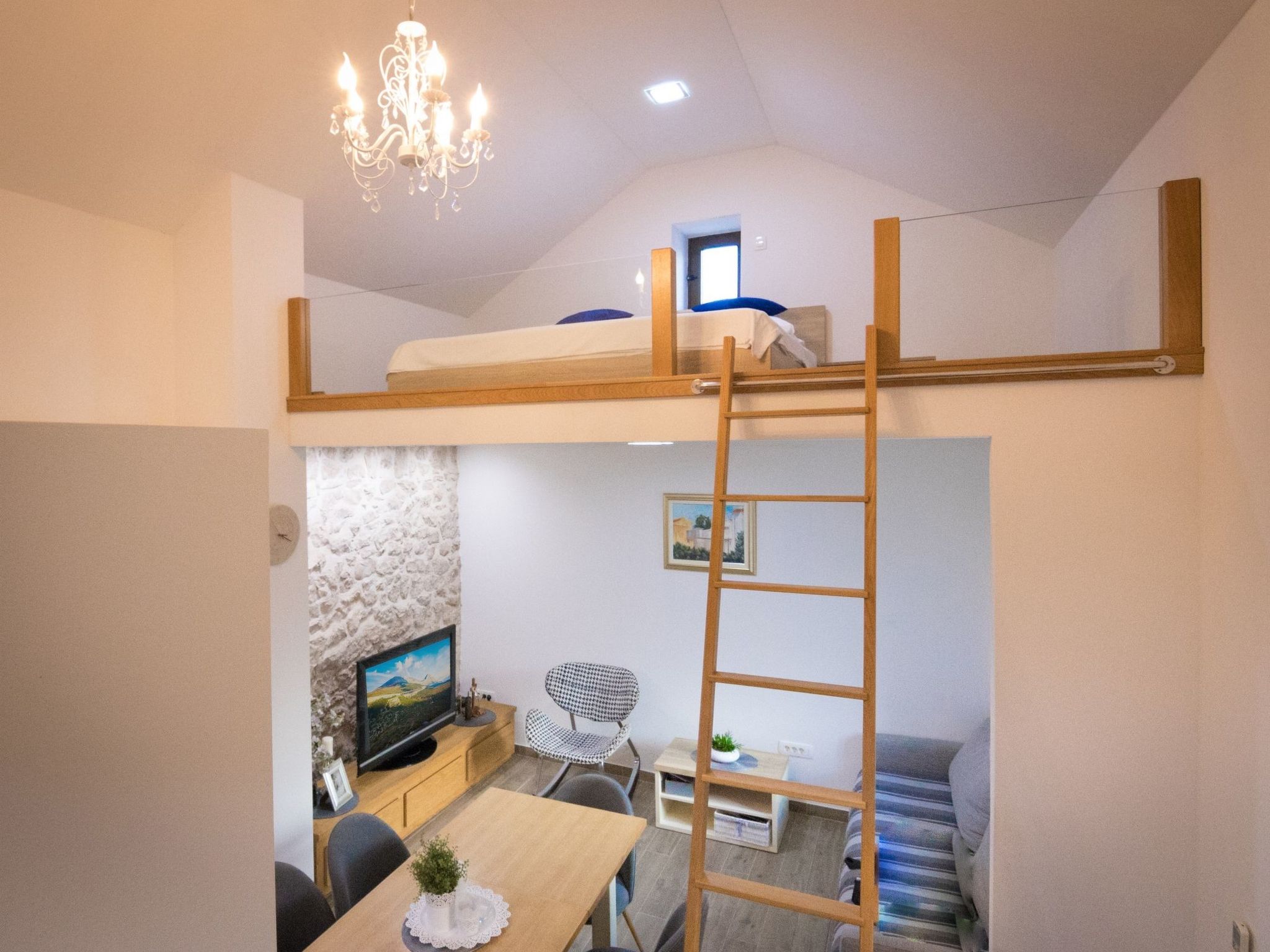 Stipanovi Dvori mit Bergblick-Dedans