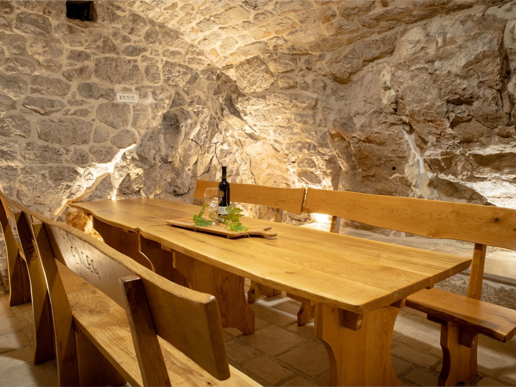 Stipanovi Dvori mit Bergblick-Dedans