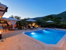 Villa Melita: Jouw privé-oase met verwarmd zwembad in Midden-Dalmatië - thumbnail 4