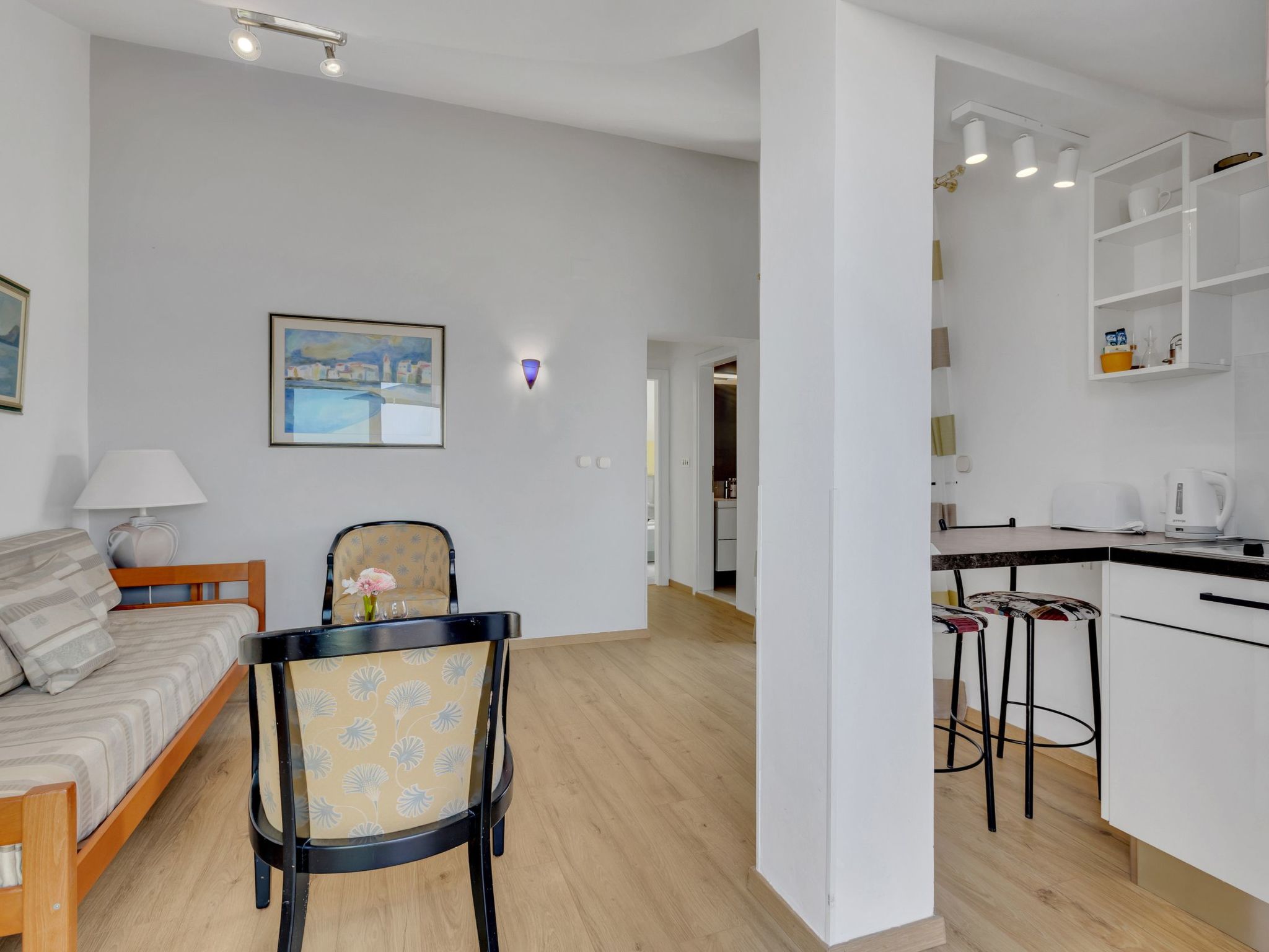 Villa Margitta mit Pool, Tennisplatz und Meerblick-Drinnen