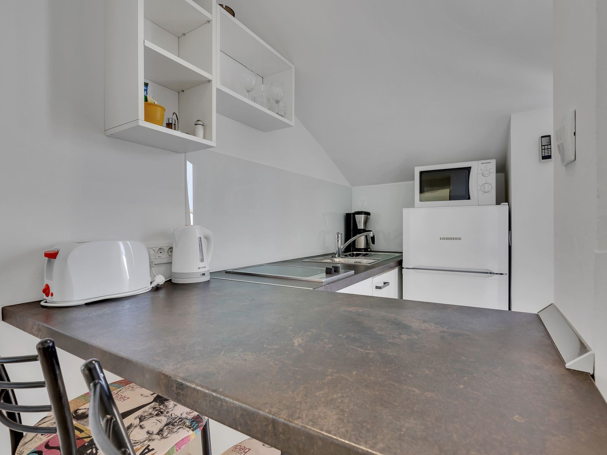 Villa Margitta mit Pool, Tennisplatz und Meerblick-Drinnen