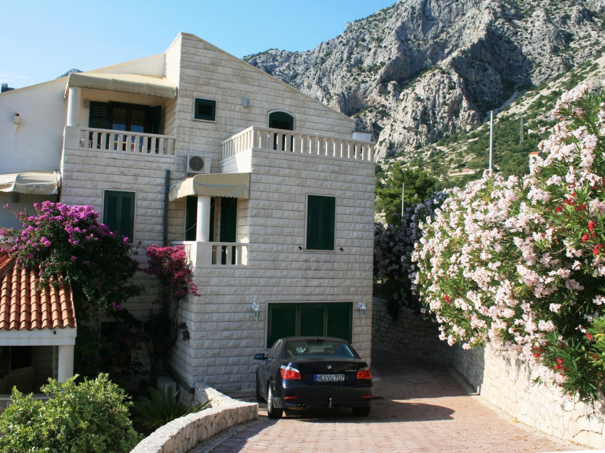 Villa Margitta mit Pool, Tennisplatz und Meerblick-Drinnen