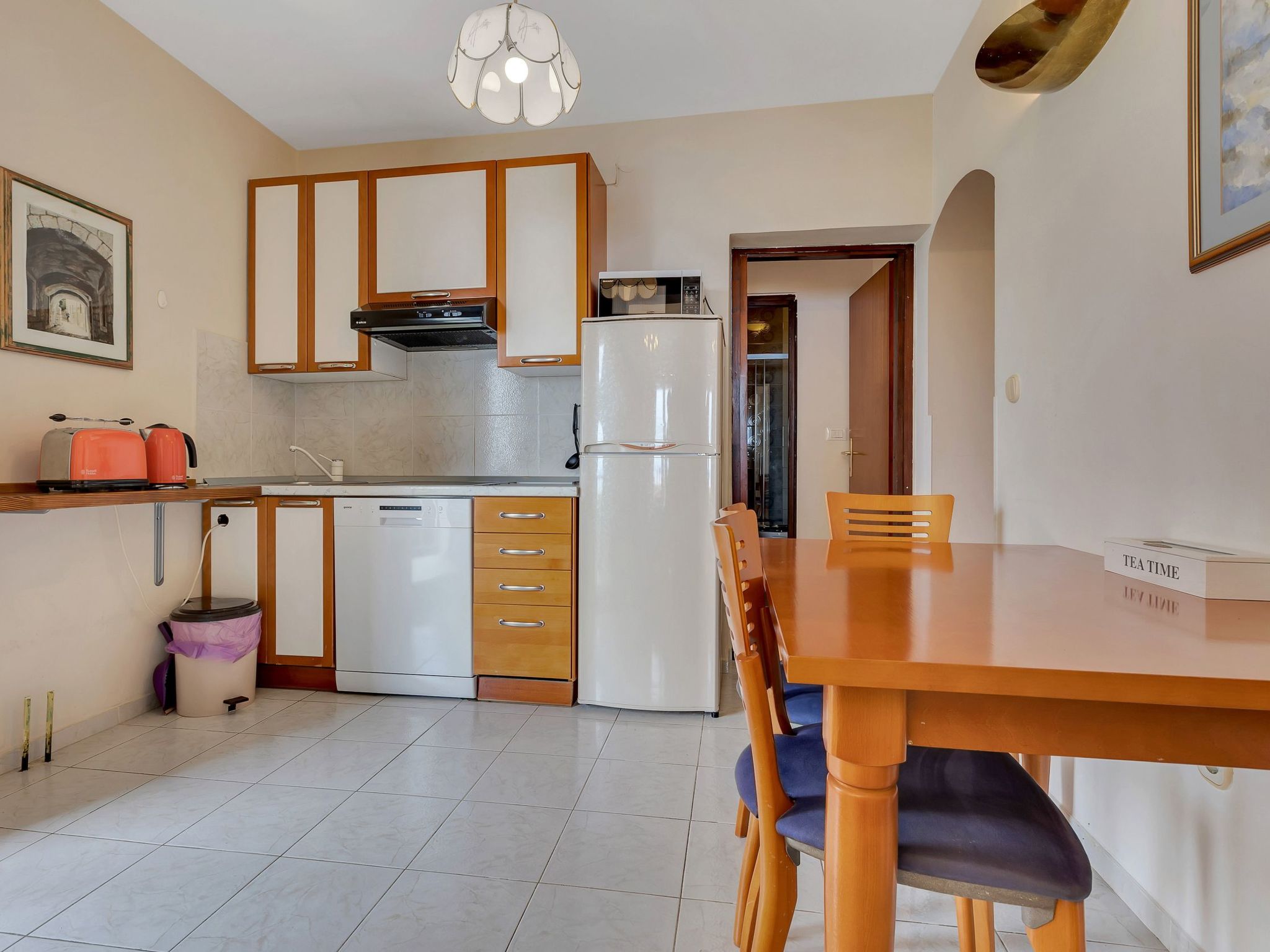 Wohnung in Drašnice mit Schönem Garten-Dedans