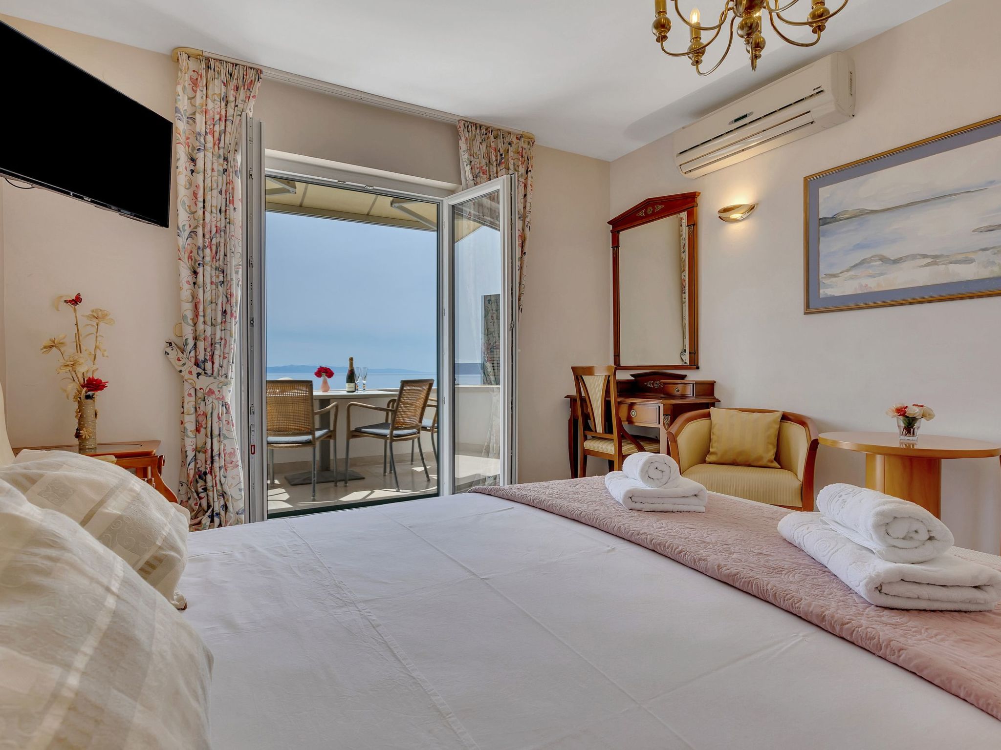 Wohnung in Drašnice mit Schönem Garten-Dedans