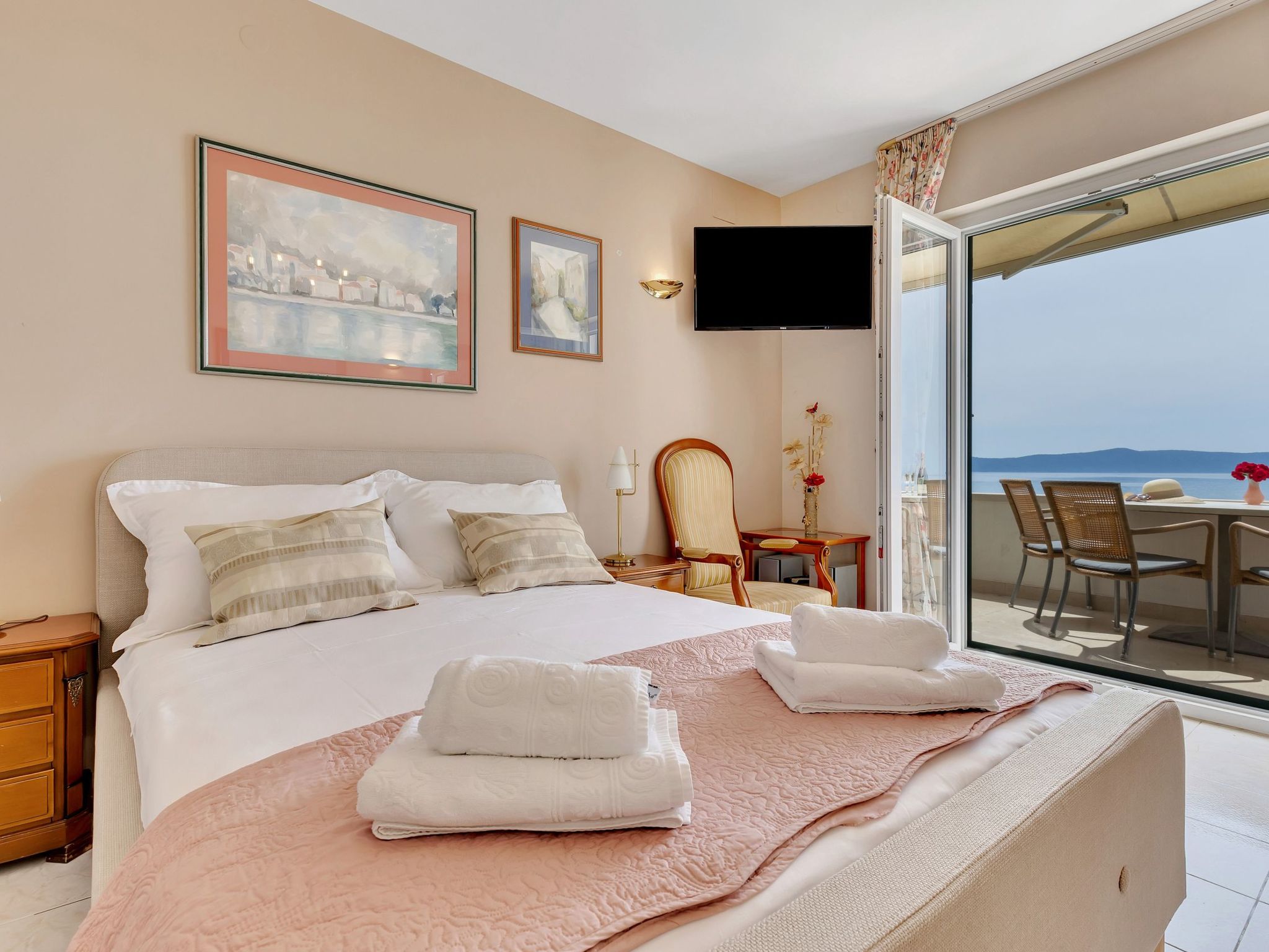 Wohnung in Drašnice mit Schönem Garten-Dedans